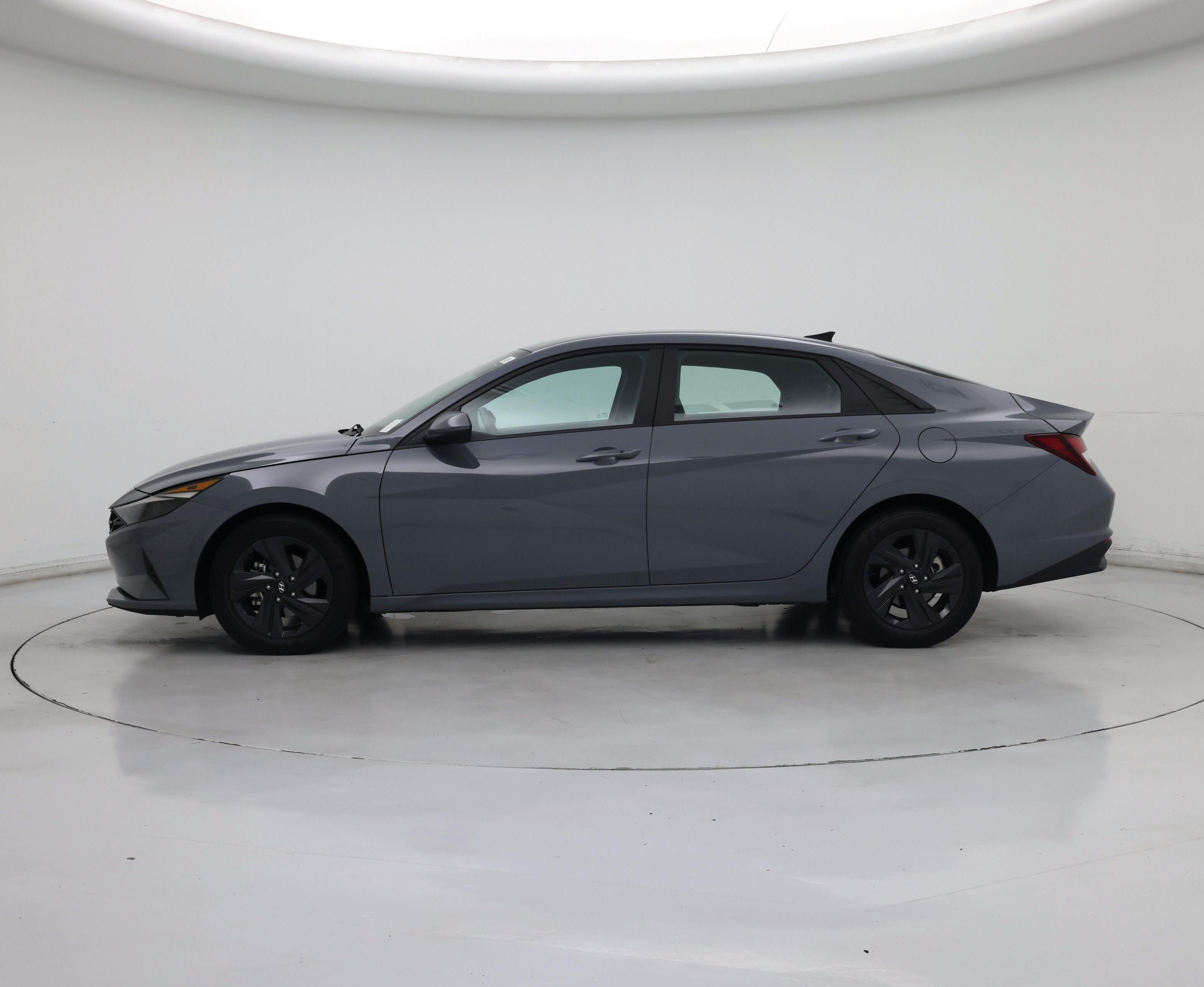 Thumbnail: 2021 Hyundai Elantra - 3