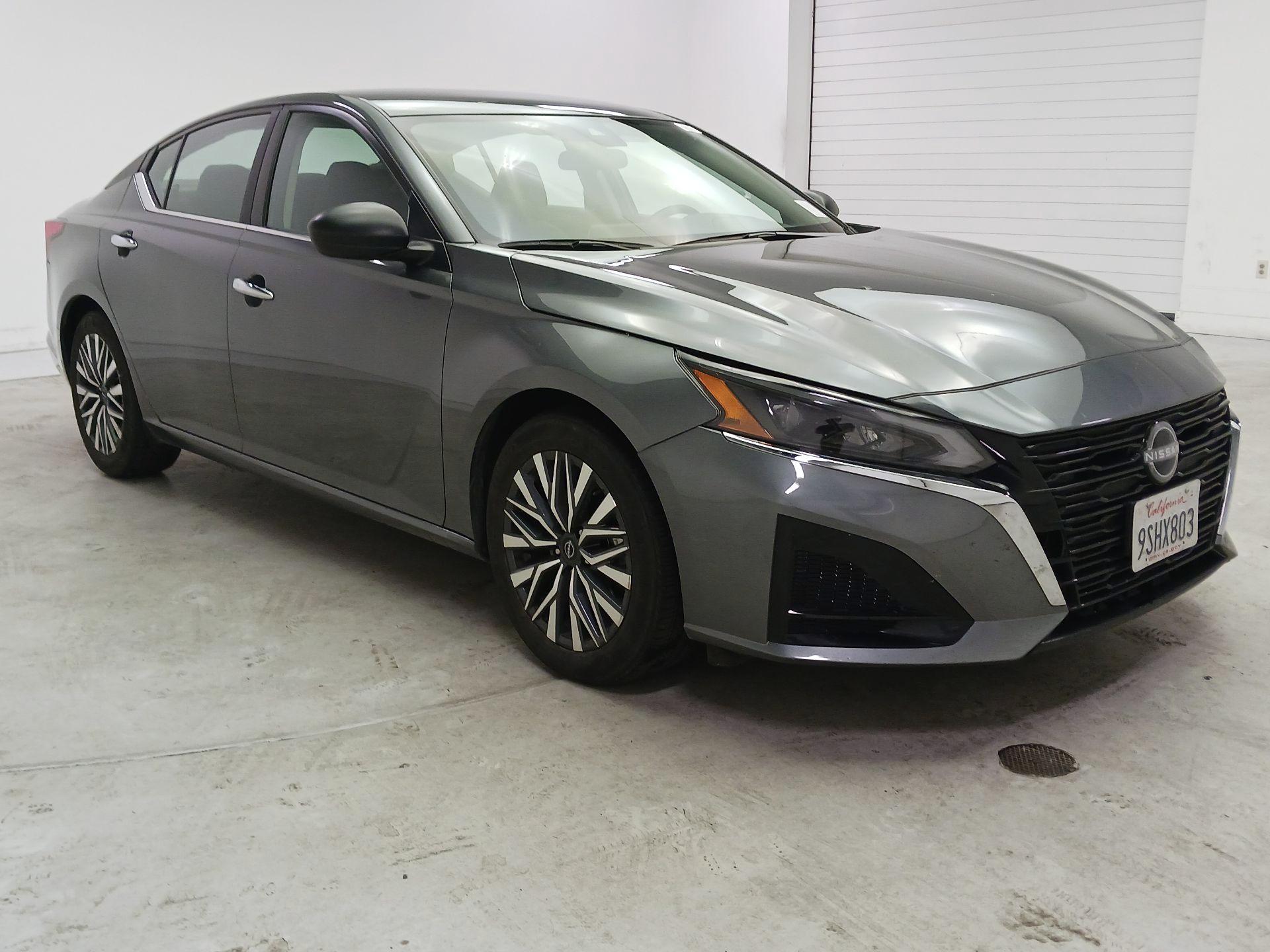 Gray 2025 Nissan Altima 2.5 SV FWD Sedan Front-Wheel Drive Automatic