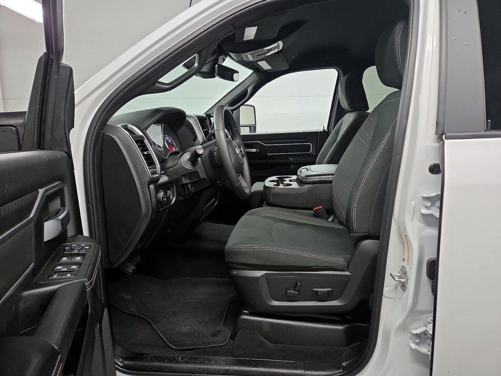 2025 RAM Ram 2500 Pickup Big Horn - Photo 12
