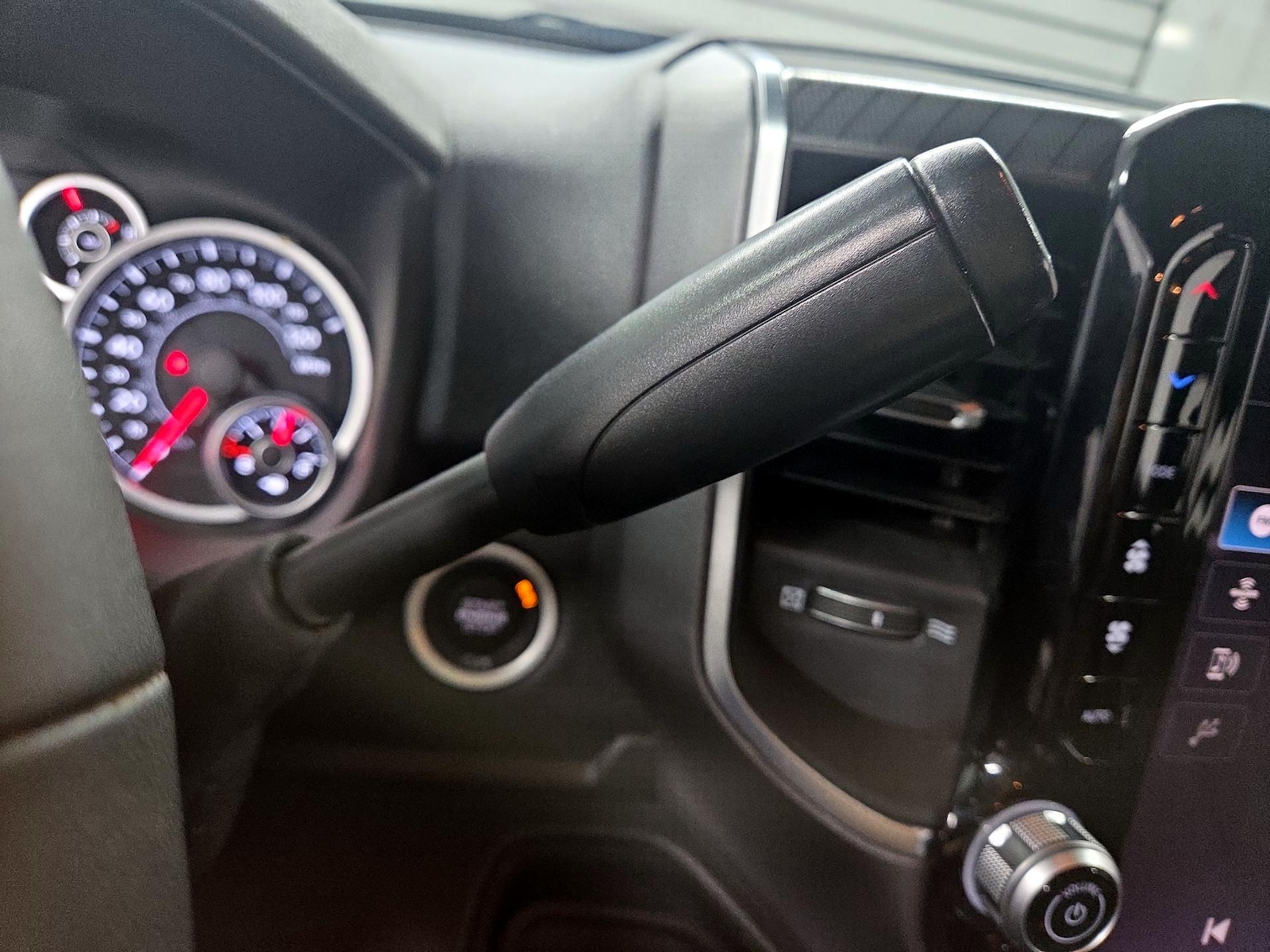2025 RAM Ram 2500 Pickup Big Horn - Photo 16
