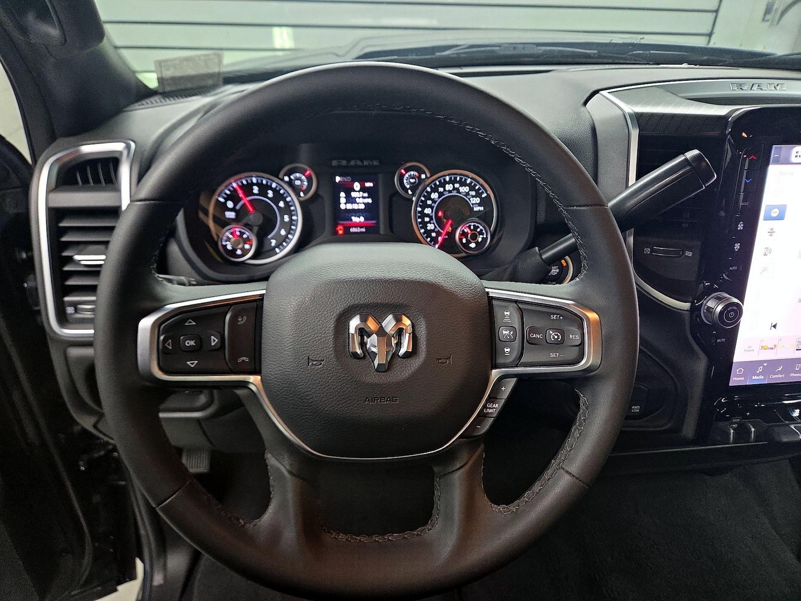 2025 RAM Ram 2500 Pickup Big Horn - Photo 11