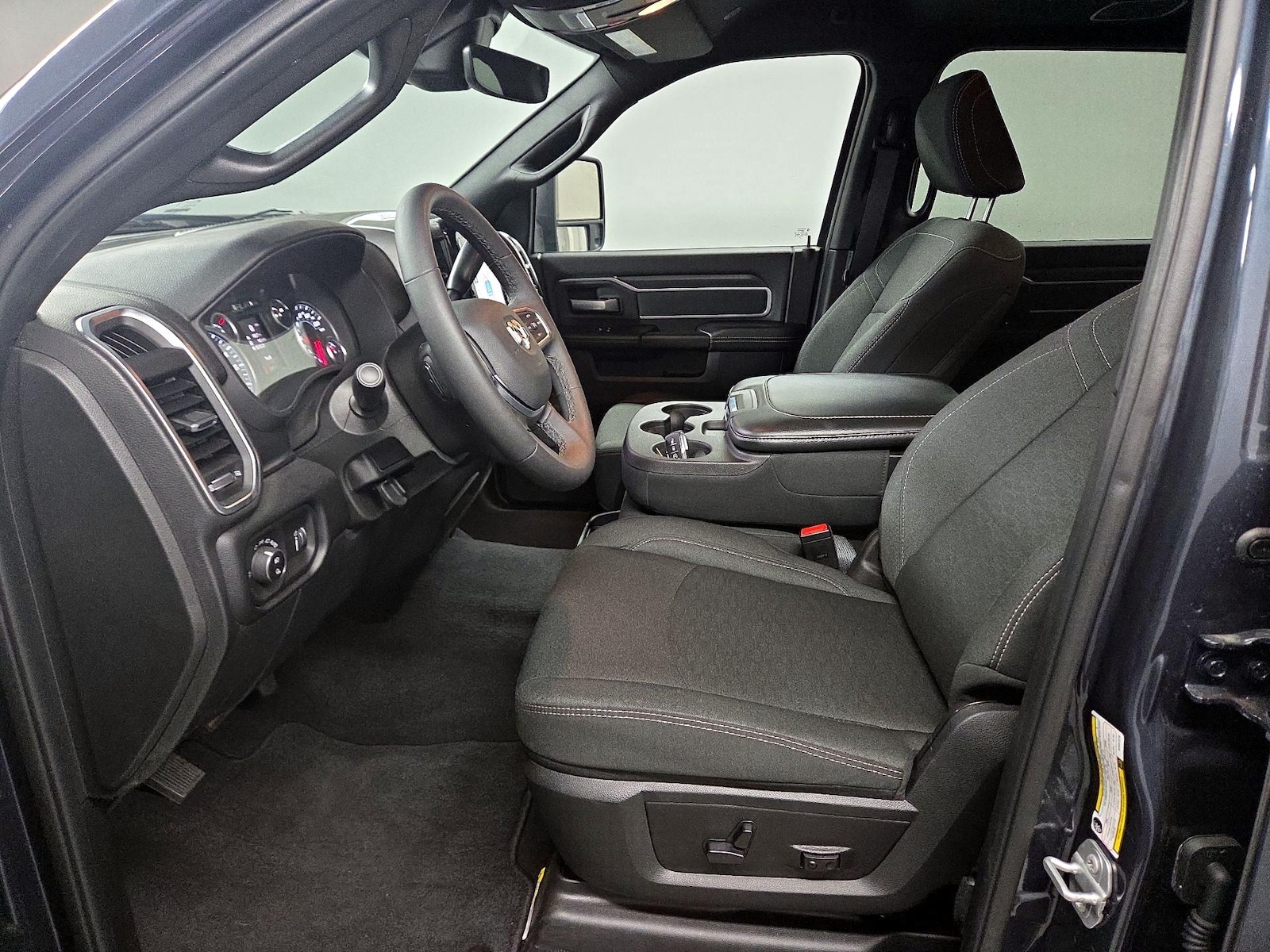 2025 RAM Ram 2500 Pickup Big Horn - Photo 12