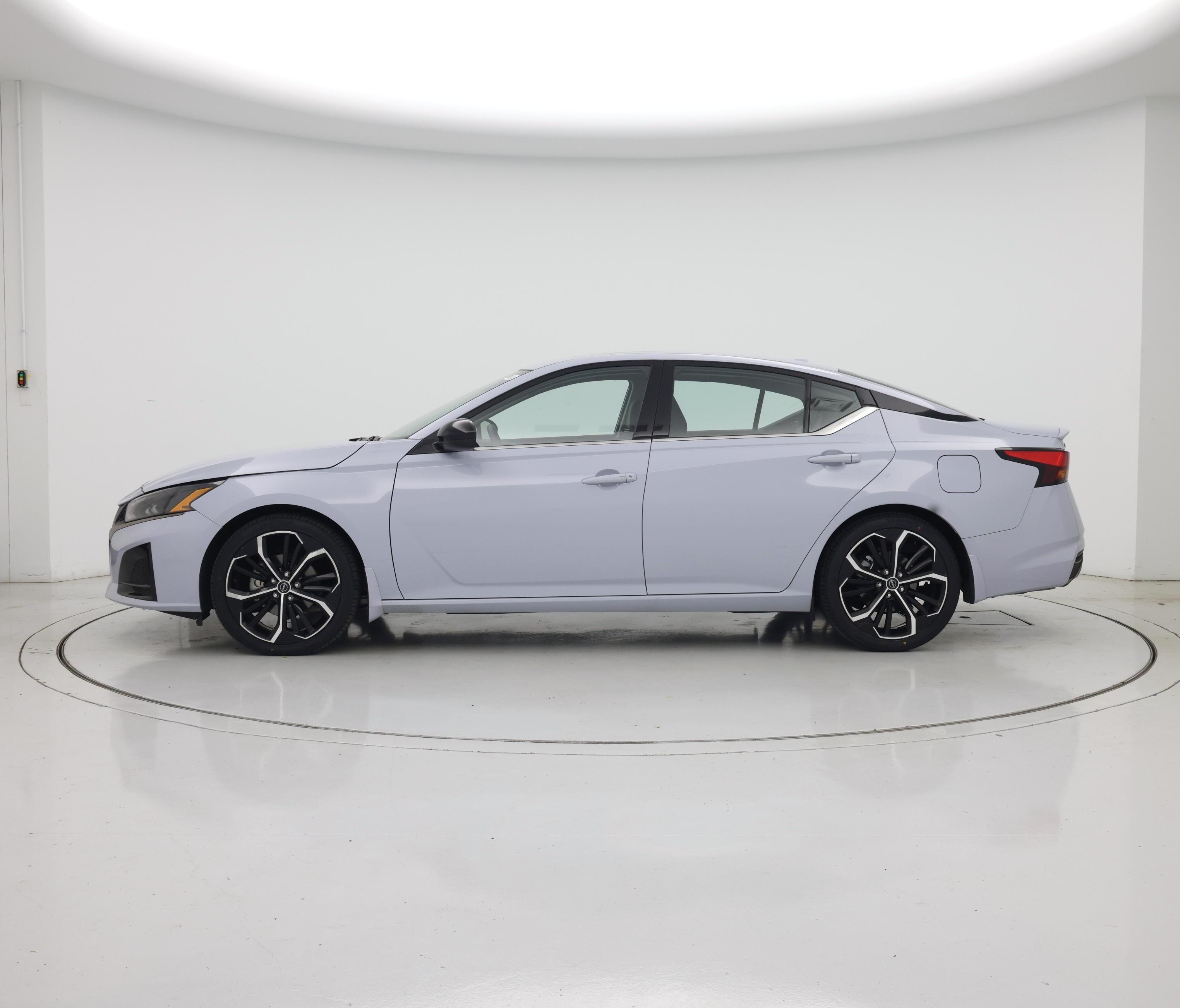 Thumbnail: 2023 Nissan Altima - 3