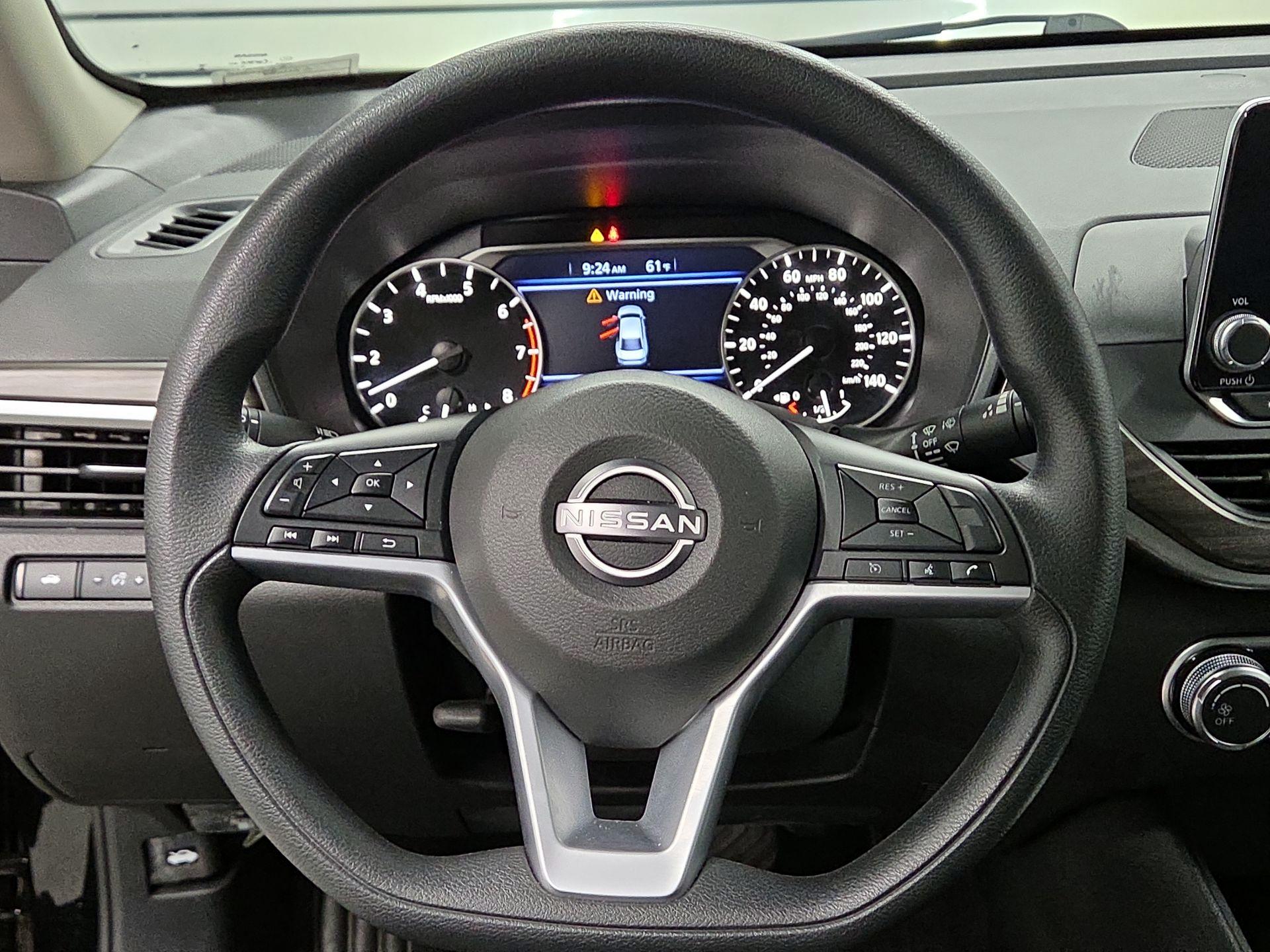 Thumbnail: 2025 Nissan Altima - 10