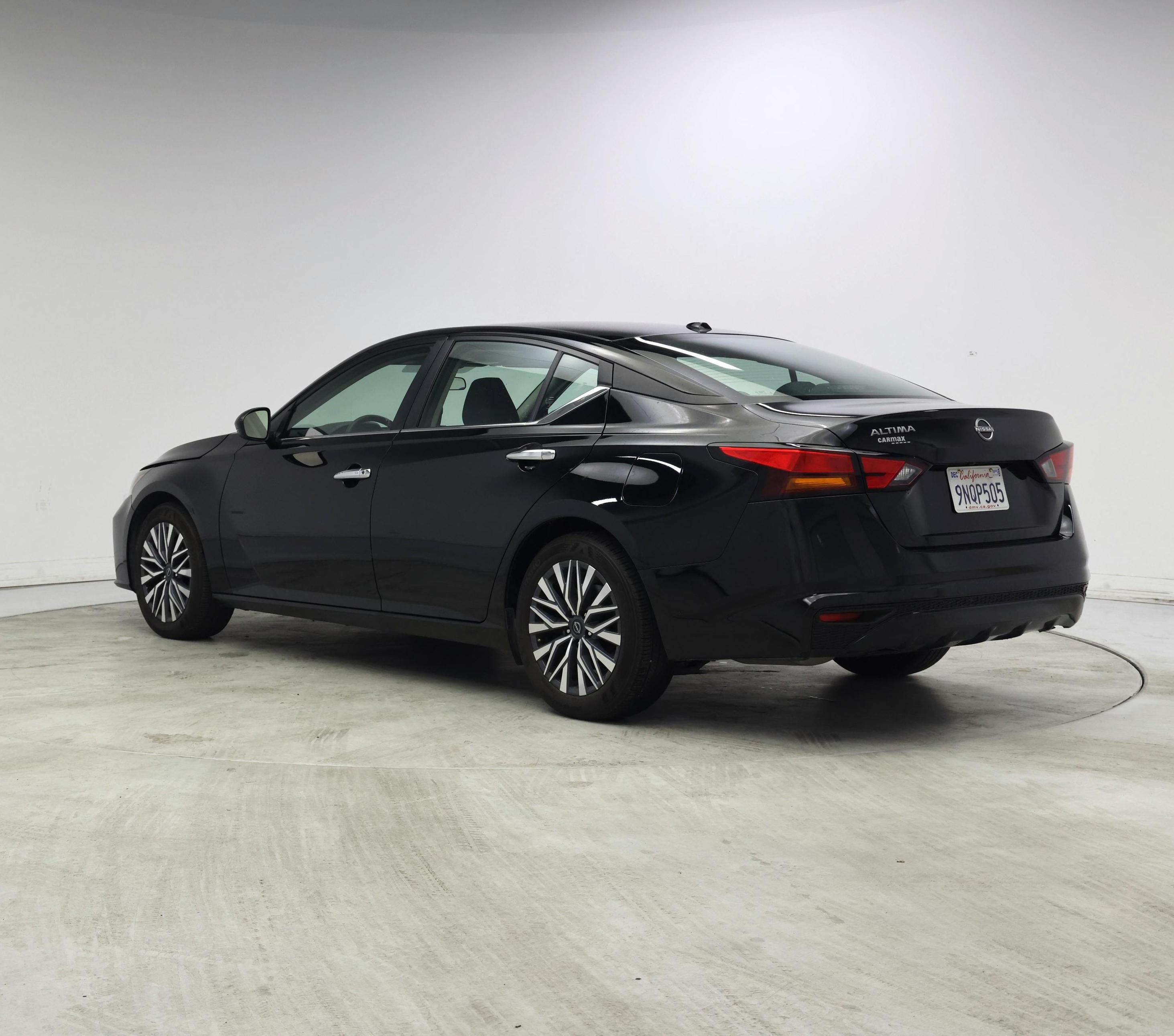 Thumbnail: 2025 Nissan Altima - 2