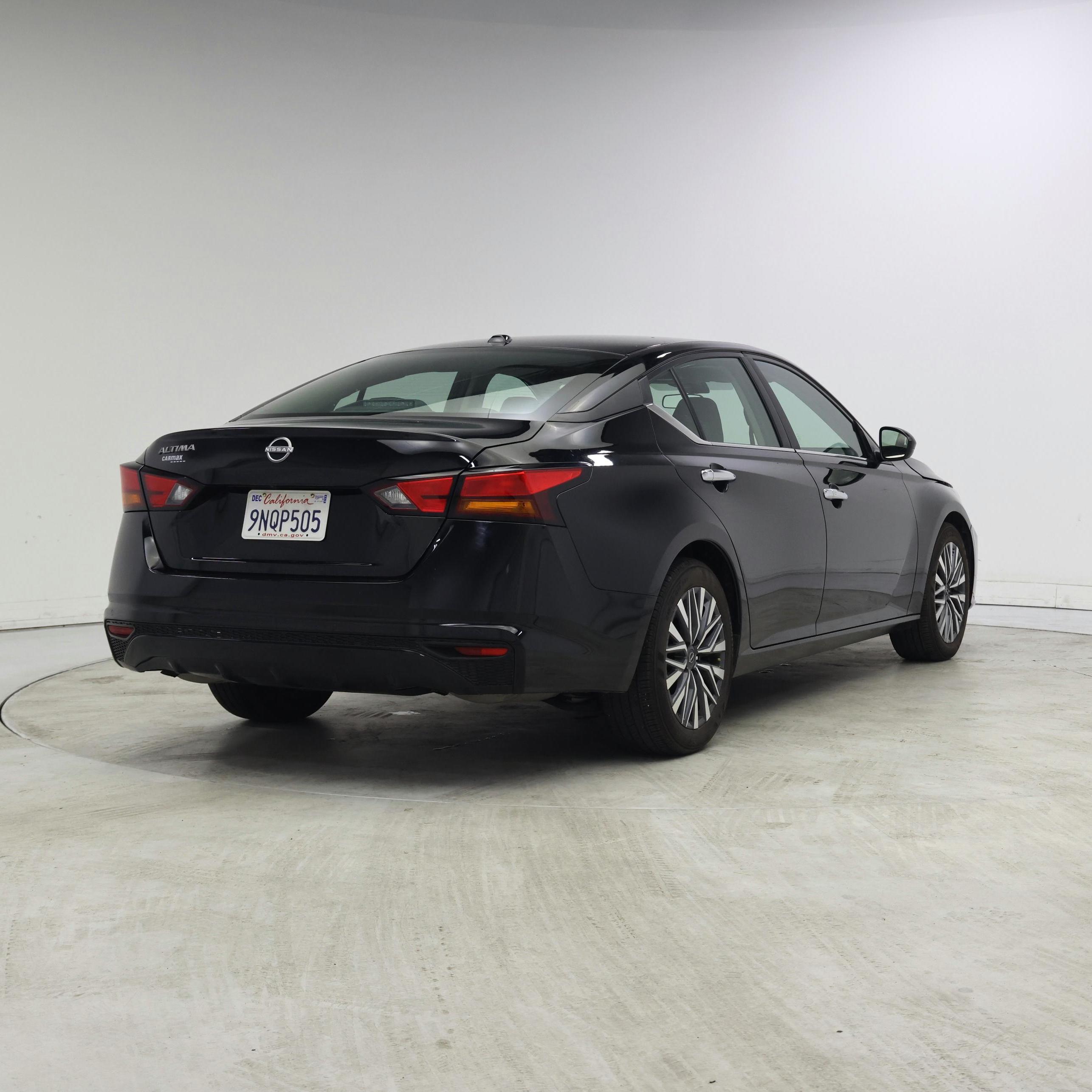 Thumbnail: 2025 Nissan Altima - 8