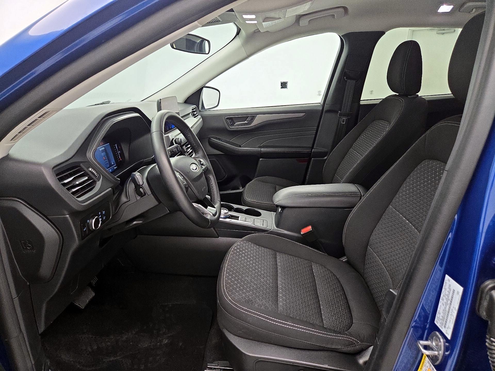 Thumbnail: 2023 Ford Escape - 9