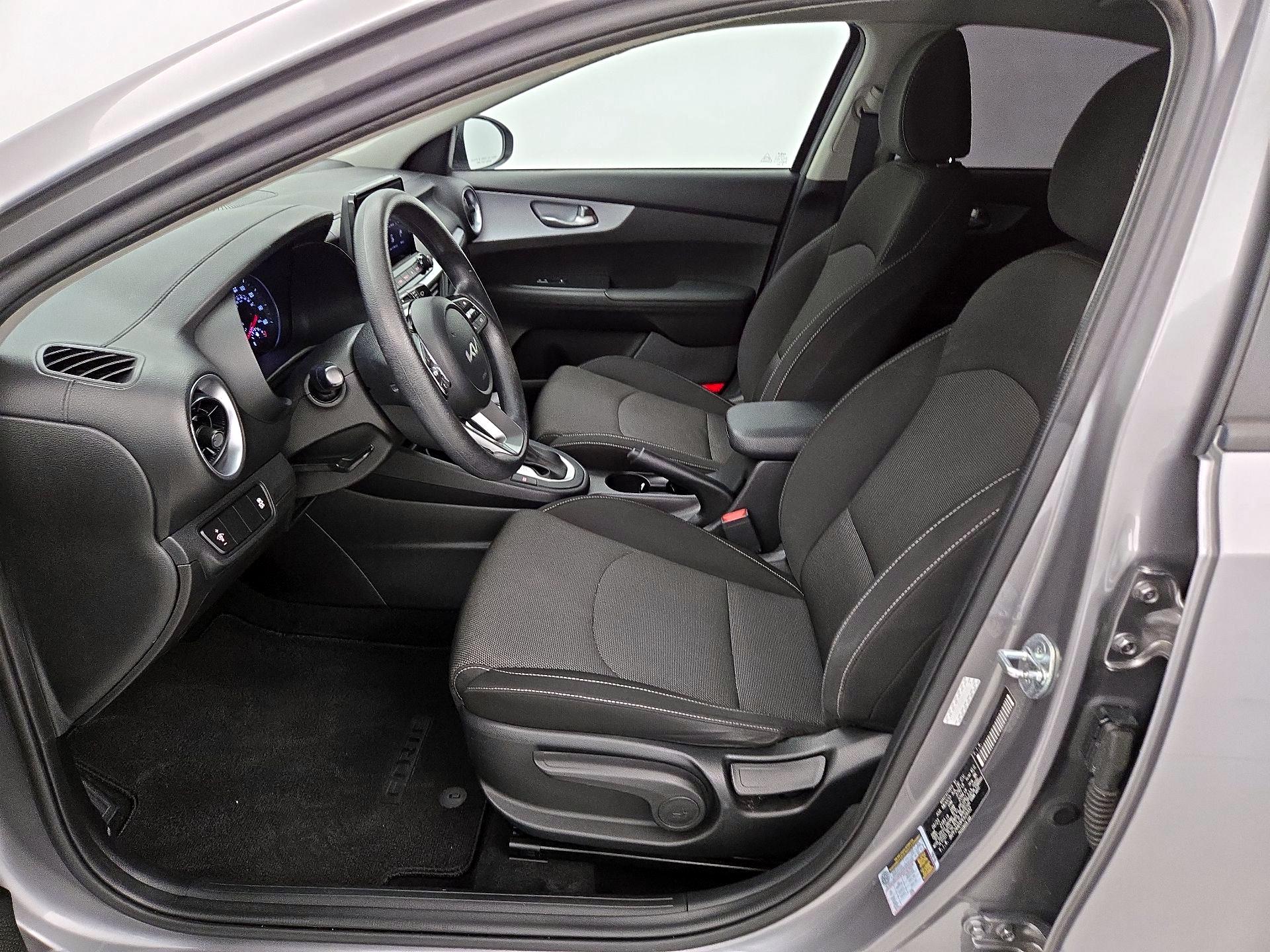 Thumbnail: 2023 Kia Forte - 11