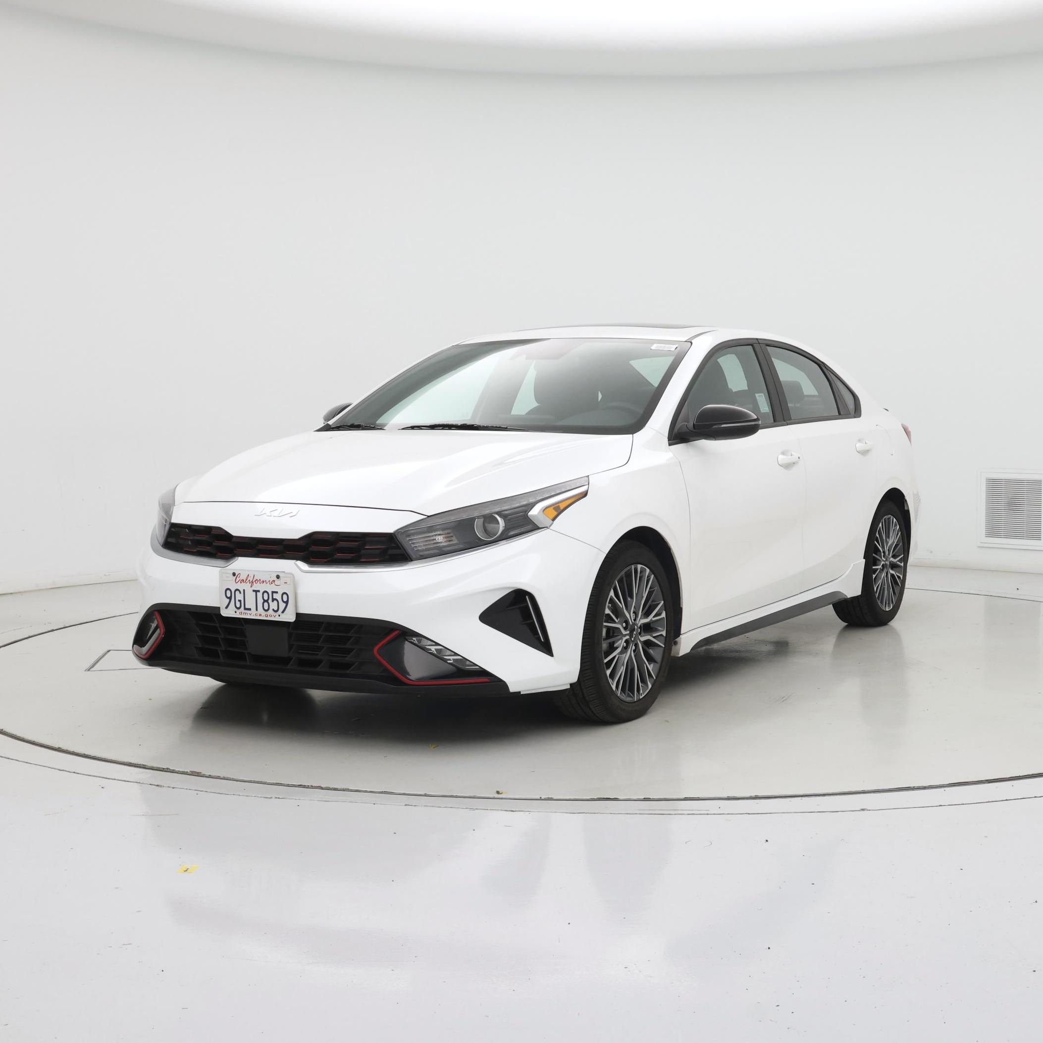 Thumbnail: 2023 Kia Forte - 4