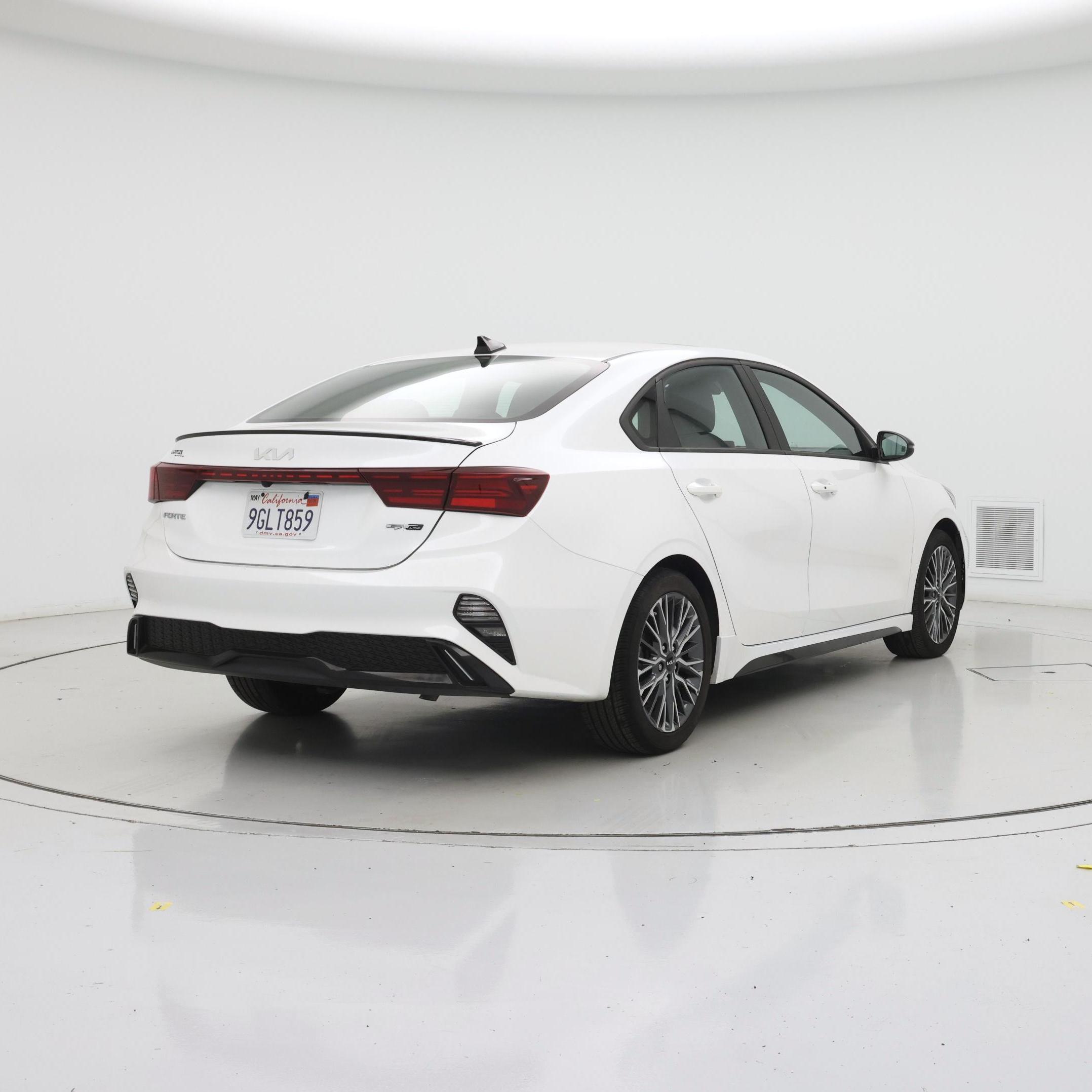 Thumbnail: 2023 Kia Forte - 8