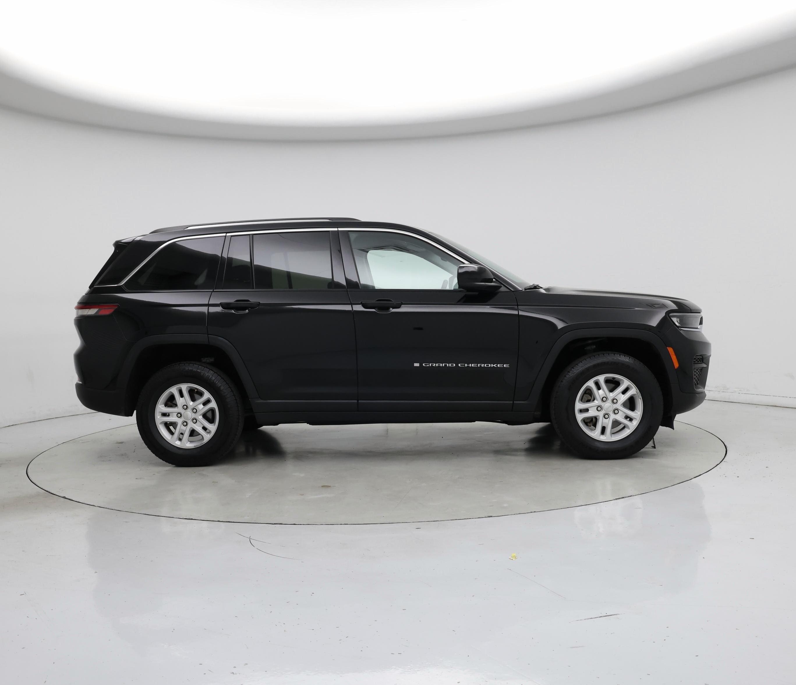 Thumbnail: 2023 Jeep Grand Cherokee - 7