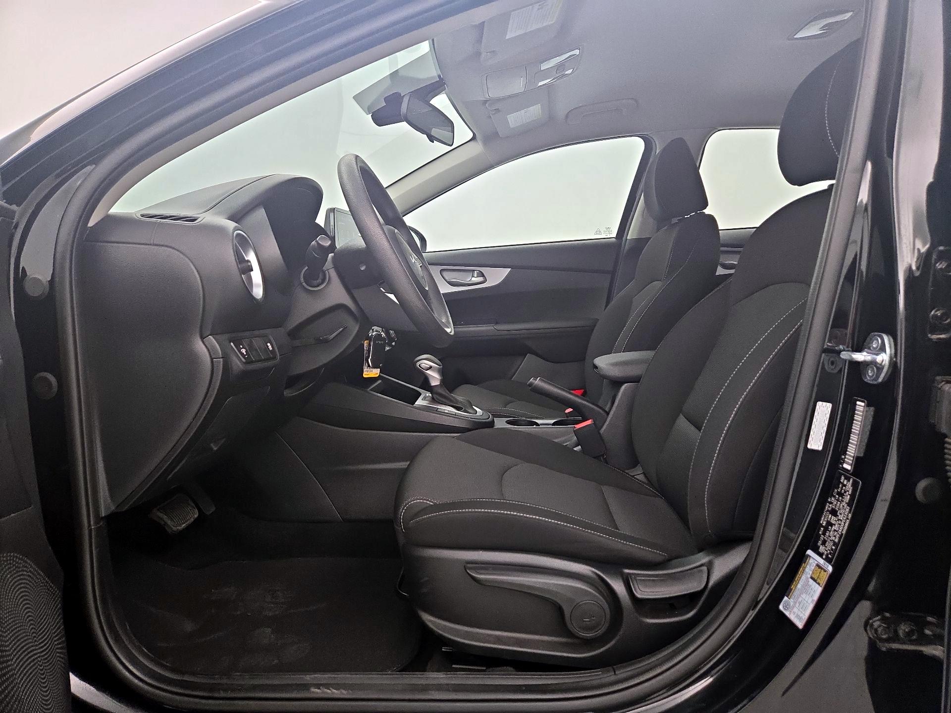 Thumbnail: 2023 Kia Forte - 11