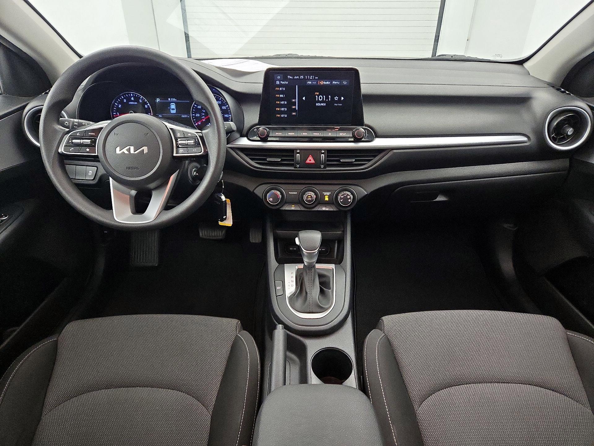 Thumbnail: 2023 Kia Forte - 9