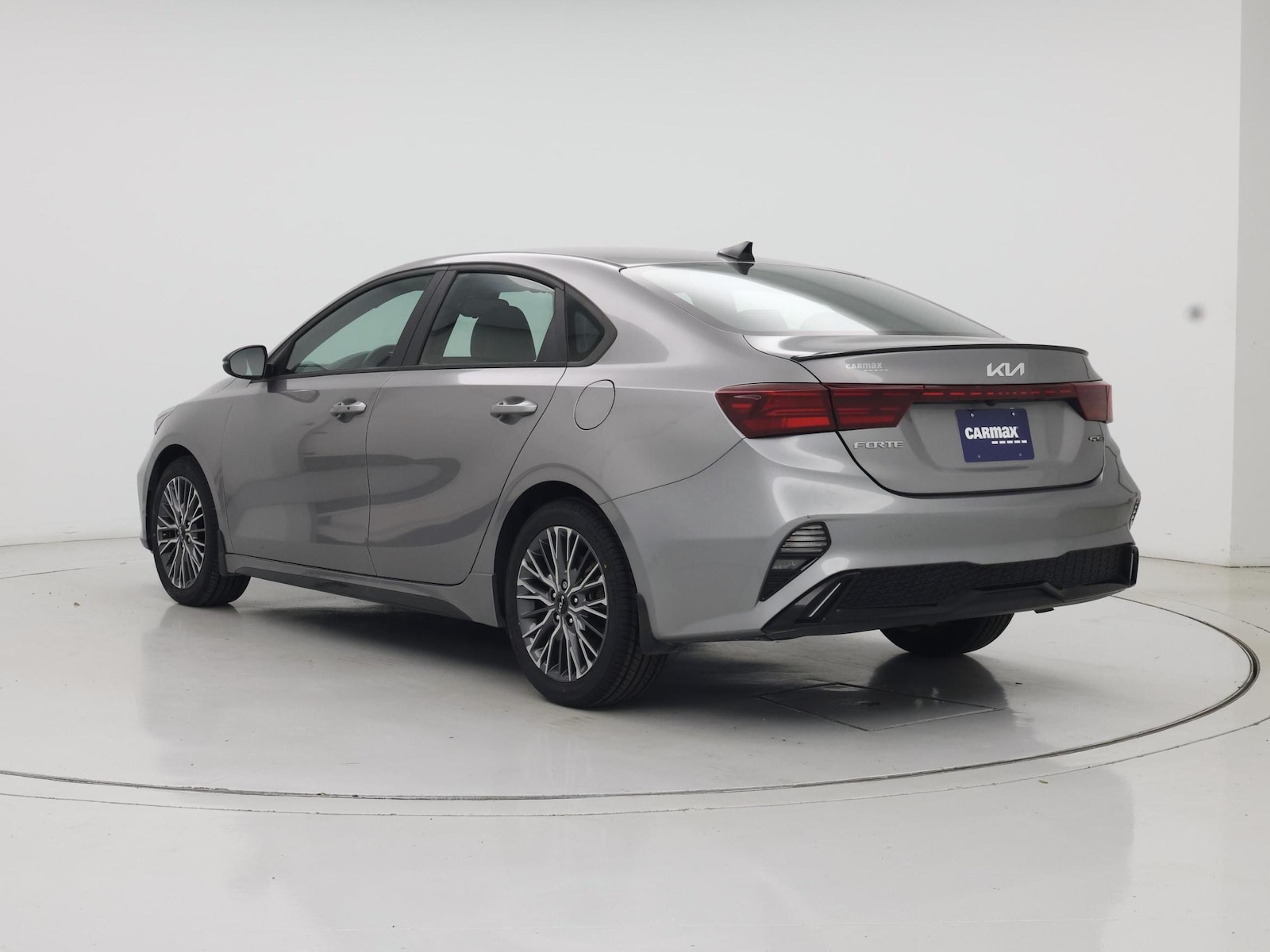 2023 Kia Forte GT-Line - Photo 3