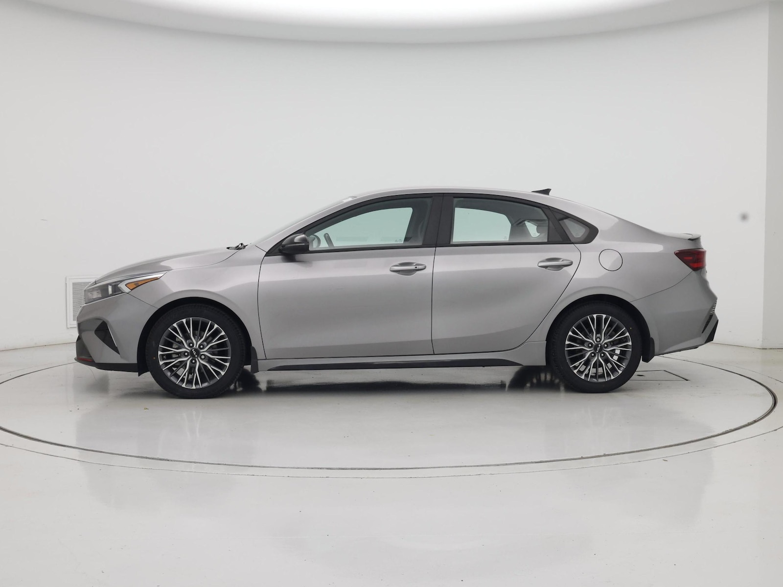2023 Kia Forte GT-Line - Photo 4