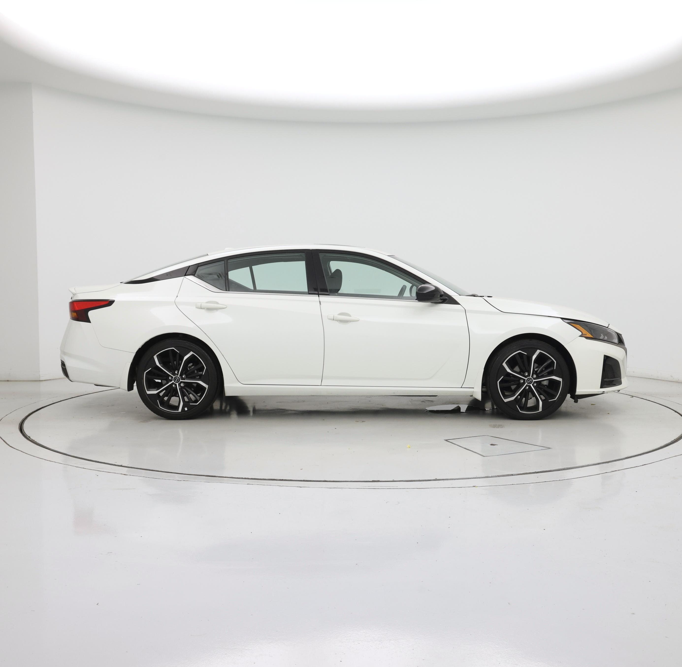 Thumbnail: 2023 Nissan Altima - 7