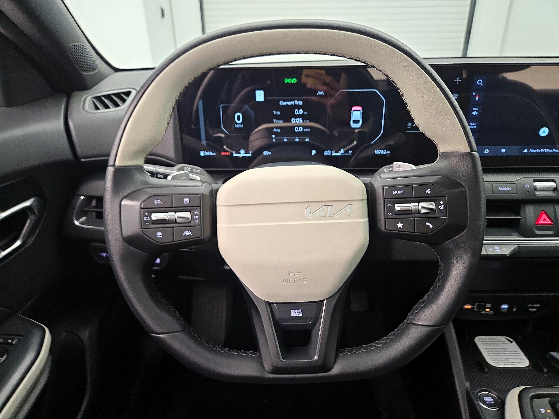 Thumbnail: 2025 Kia K4 - 10