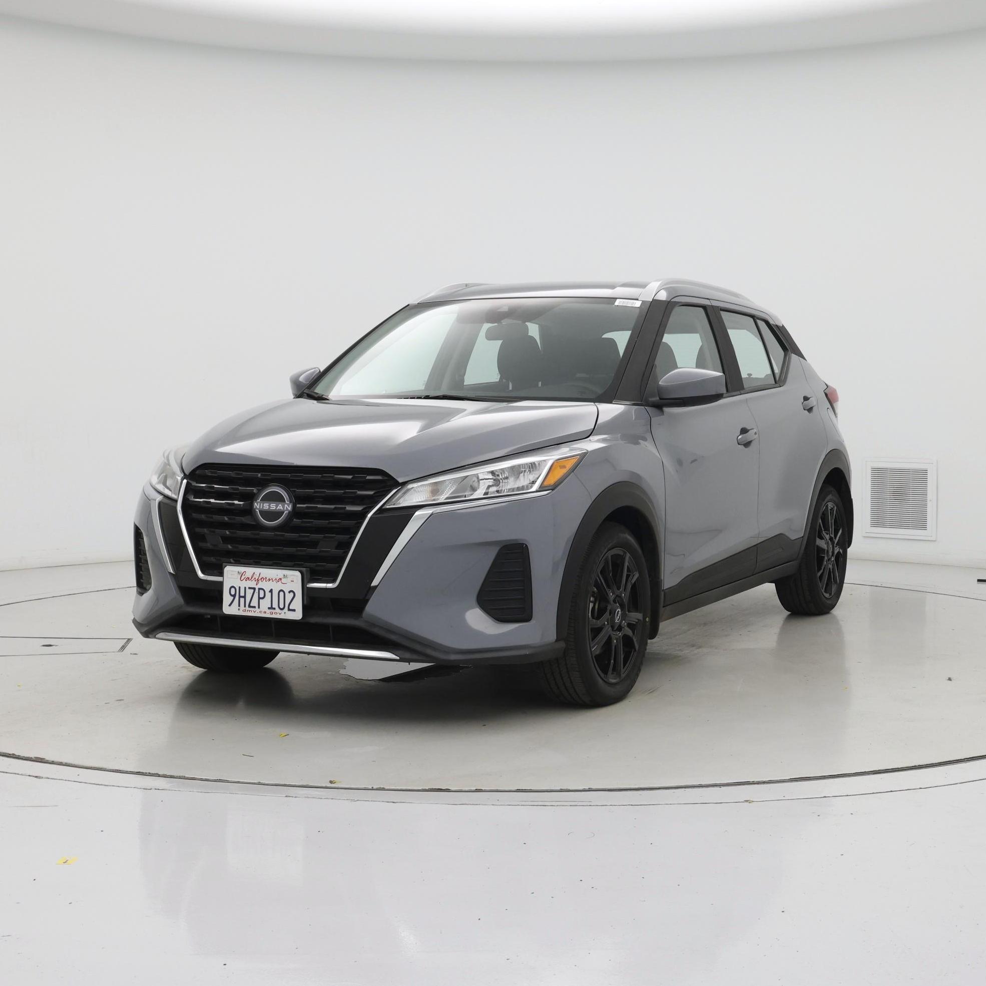 Thumbnail: 2023 Nissan Kicks - 4