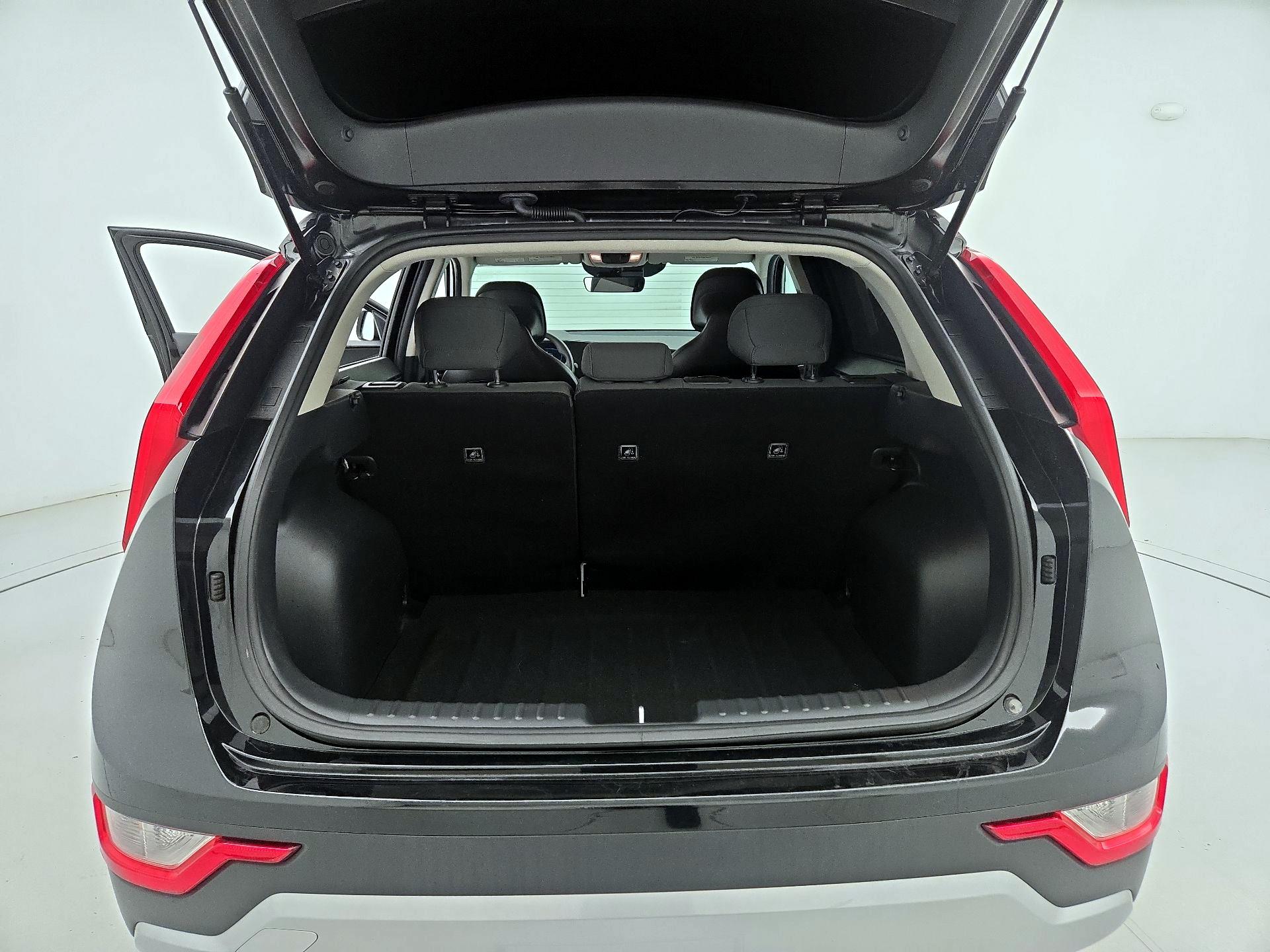 Thumbnail: 2025 Kia Niro - 20