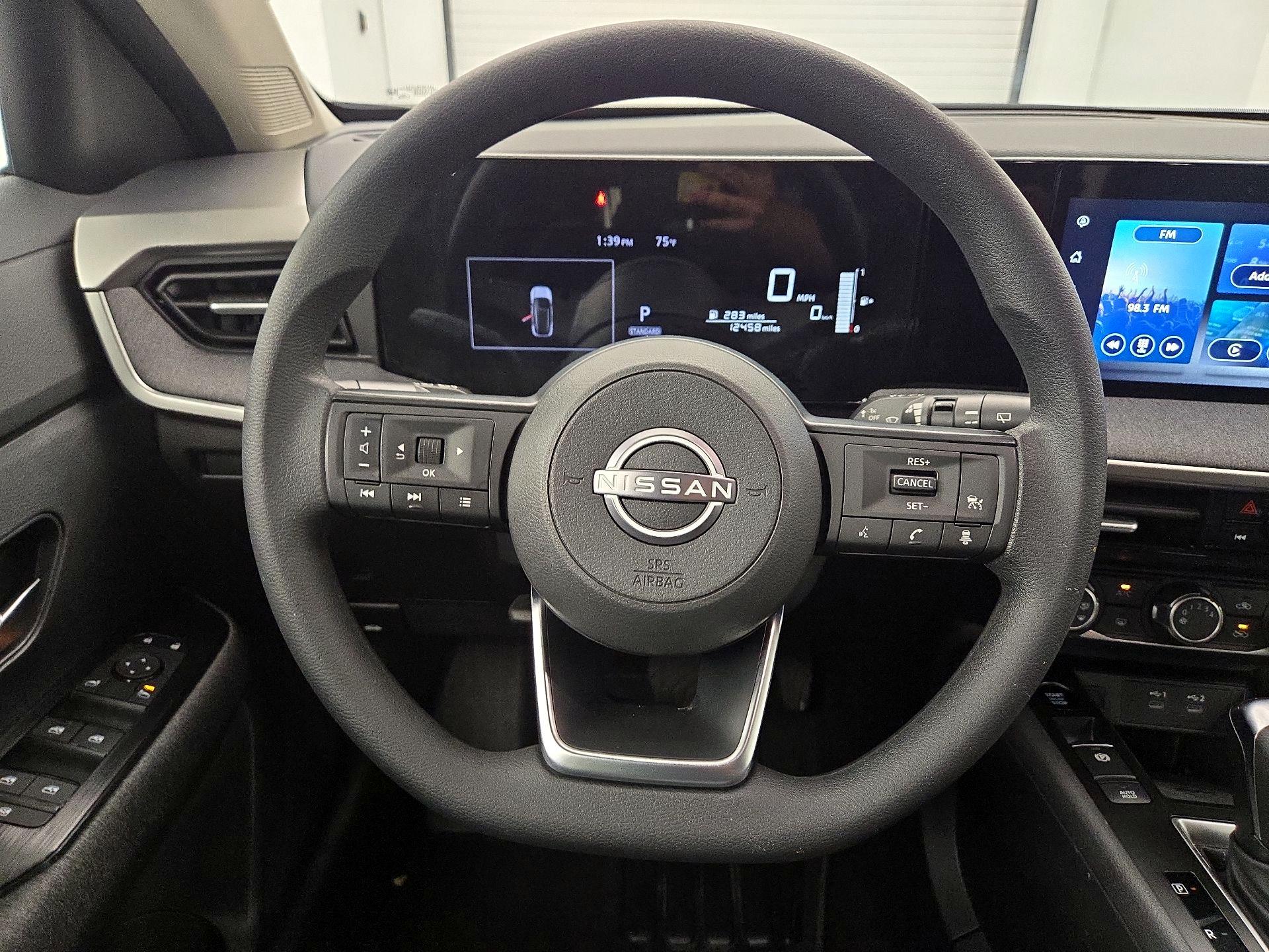 Thumbnail: 2025 Nissan Kicks - 10