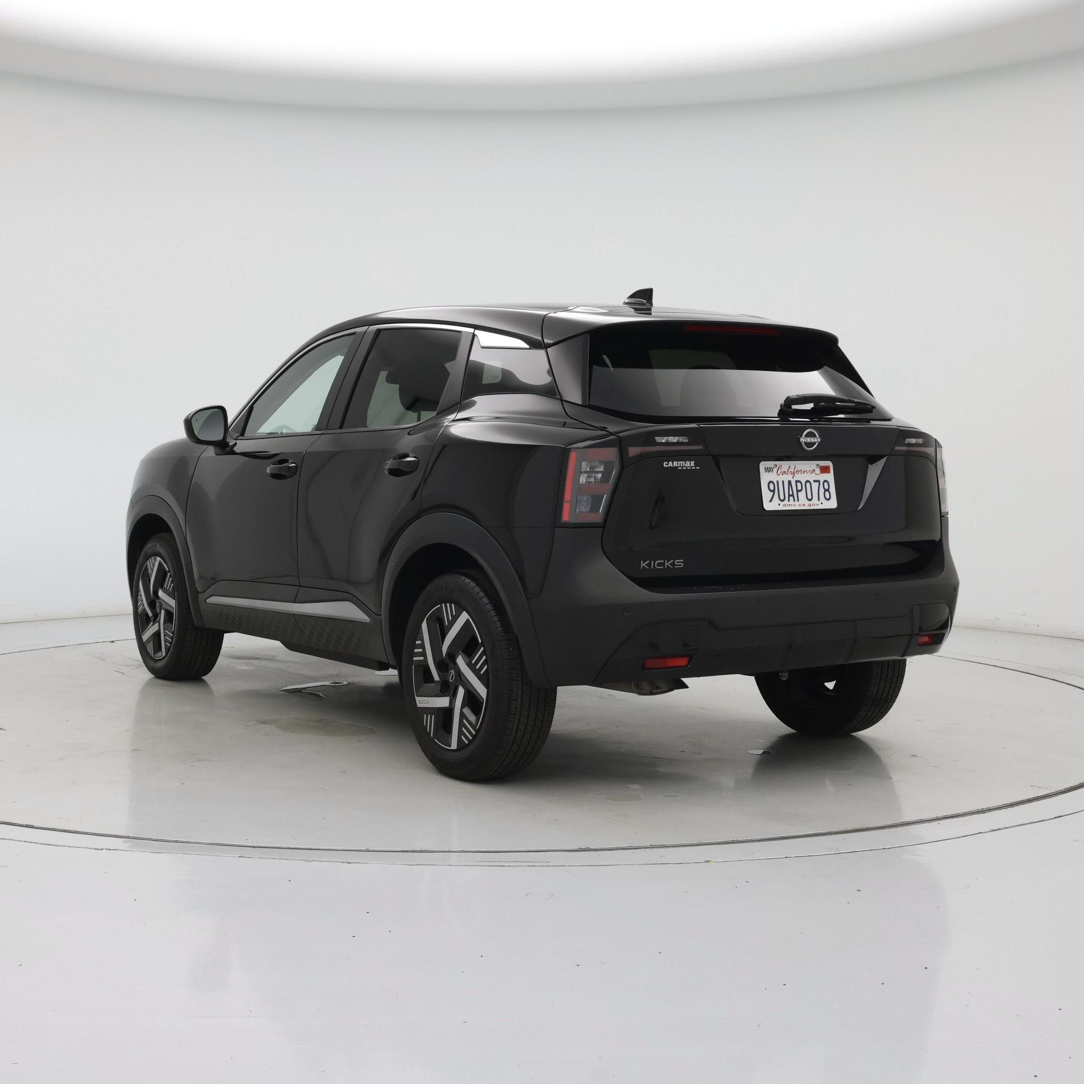 Thumbnail: 2025 Nissan Kicks - 2