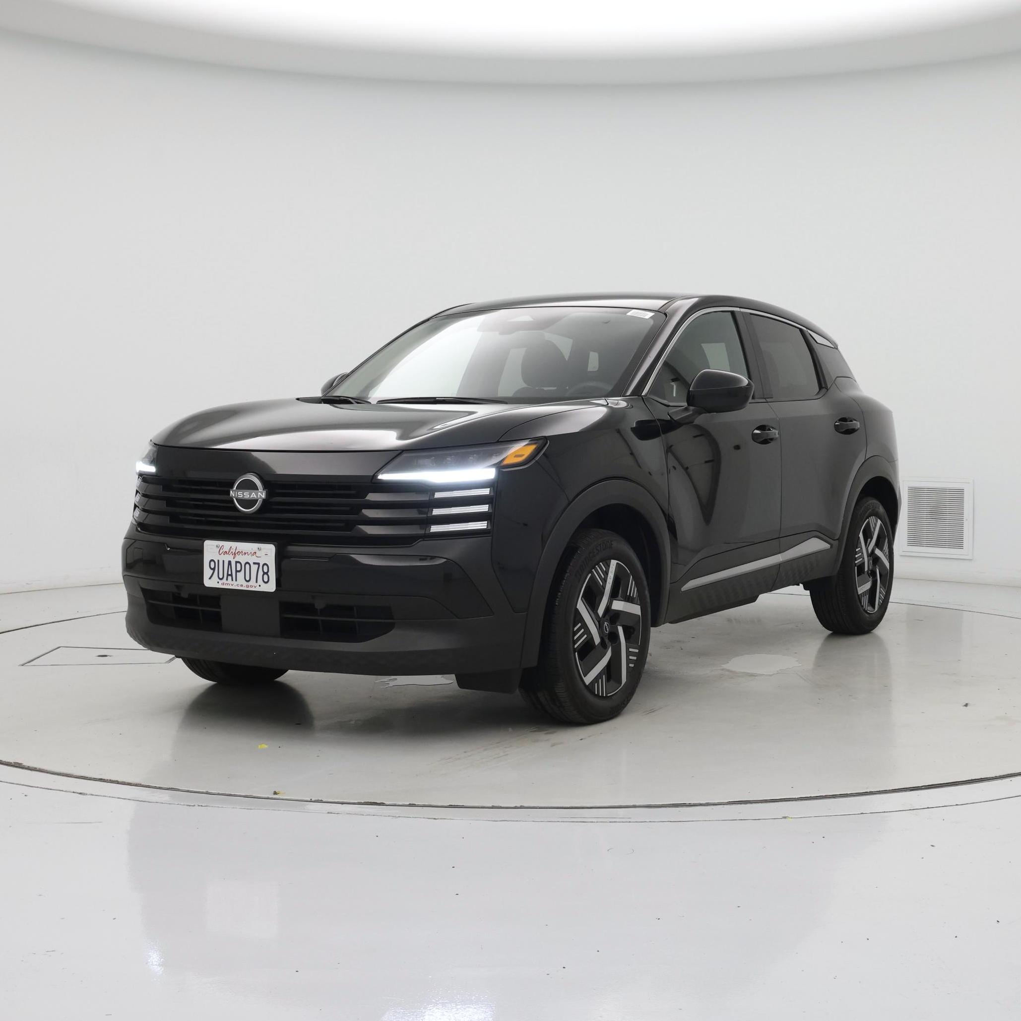 Thumbnail: 2025 Nissan Kicks - 4