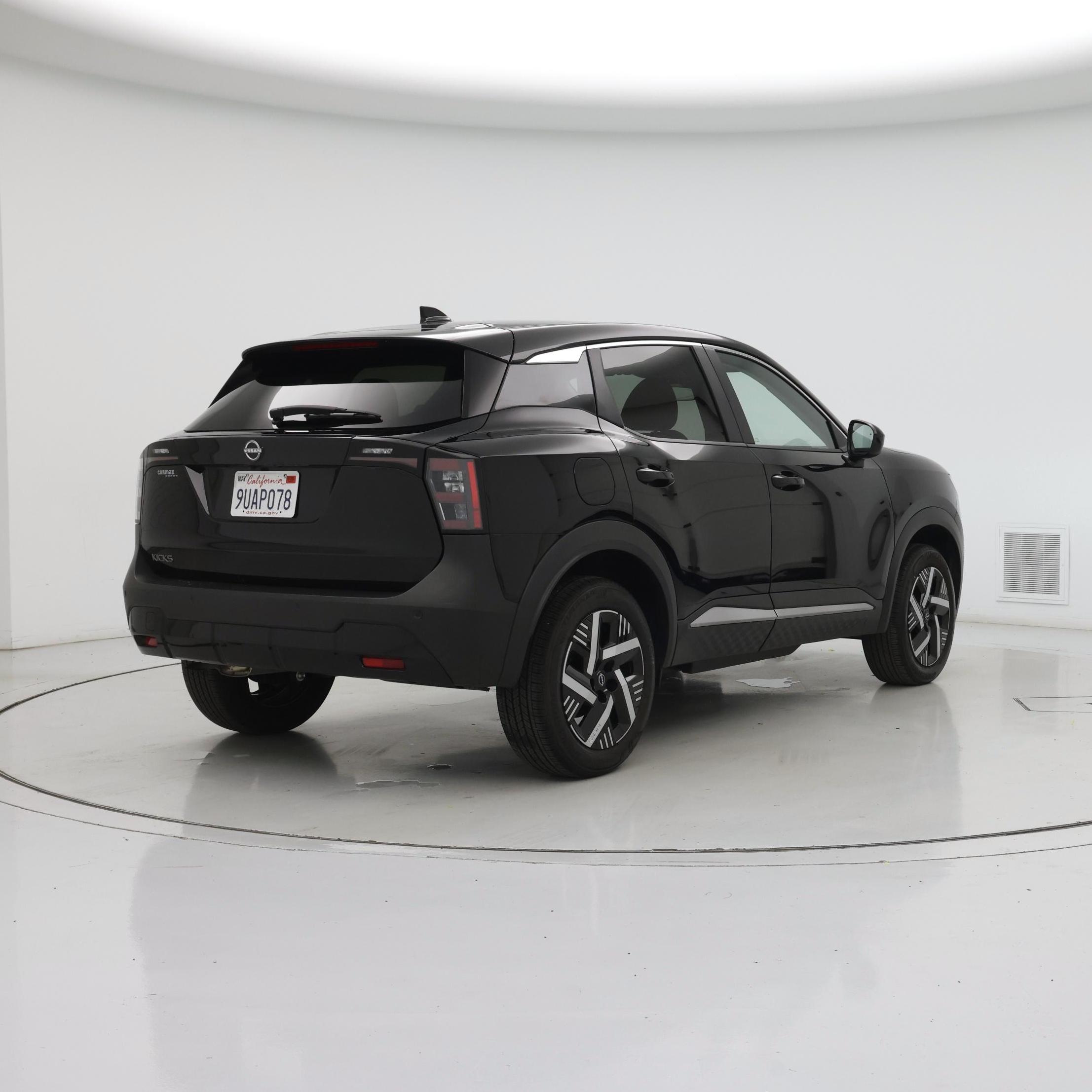 Thumbnail: 2025 Nissan Kicks - 8