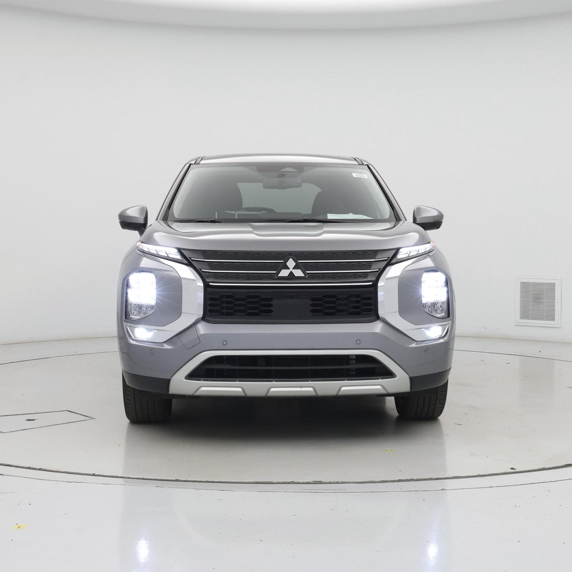 Thumbnail: 2024 Mitsubishi Outlander - 5