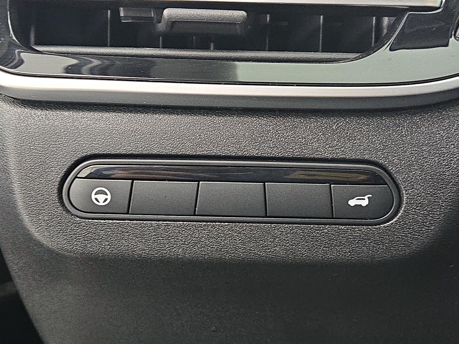 Thumbnail: 2023 INFINITI QX60 - 11