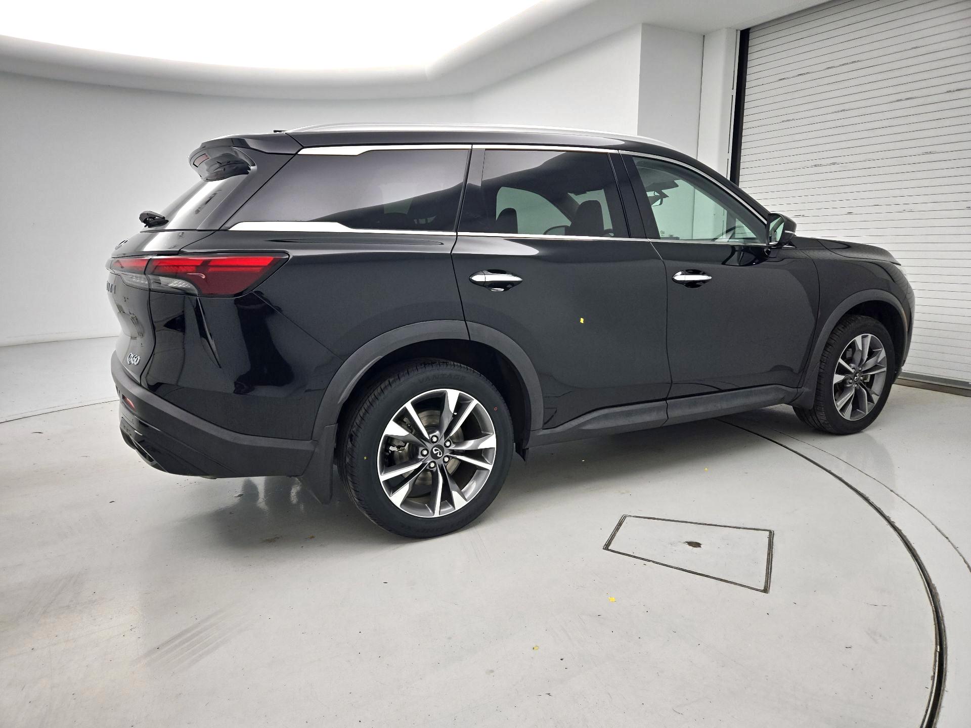 Thumbnail: 2023 INFINITI QX60 - 4