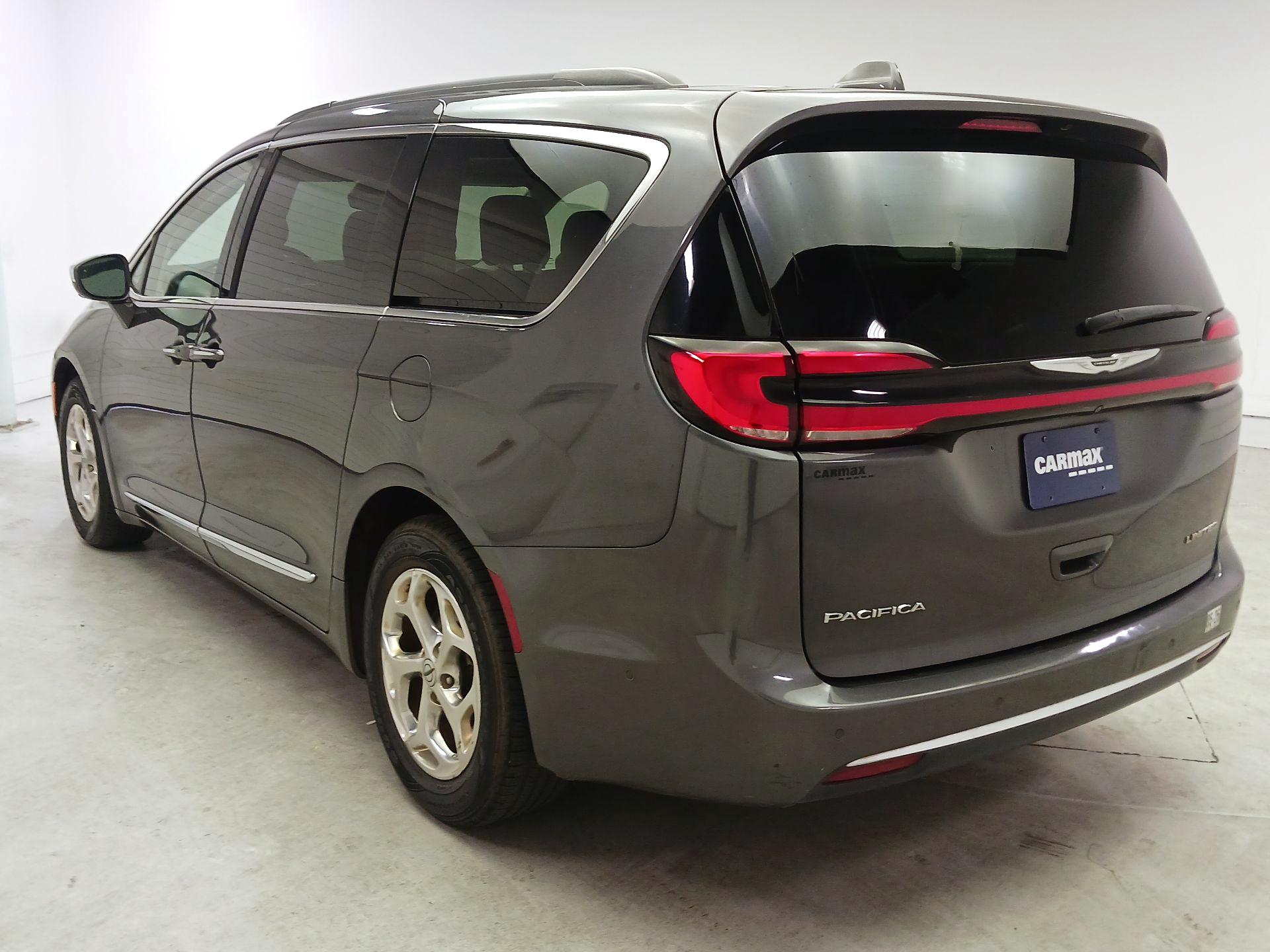 Thumbnail: 2022 Chrysler Pacifica - 7