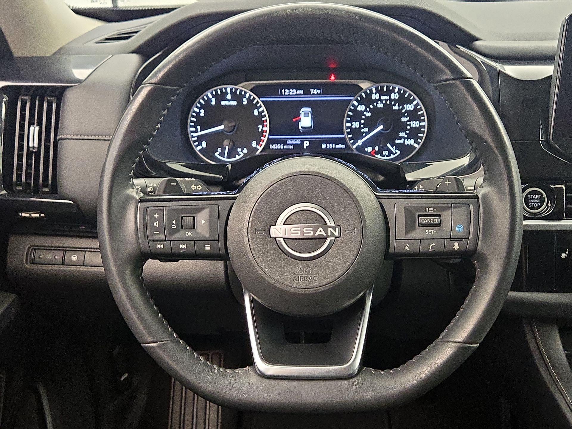 Thumbnail: 2023 Nissan Pathfinder - 10
