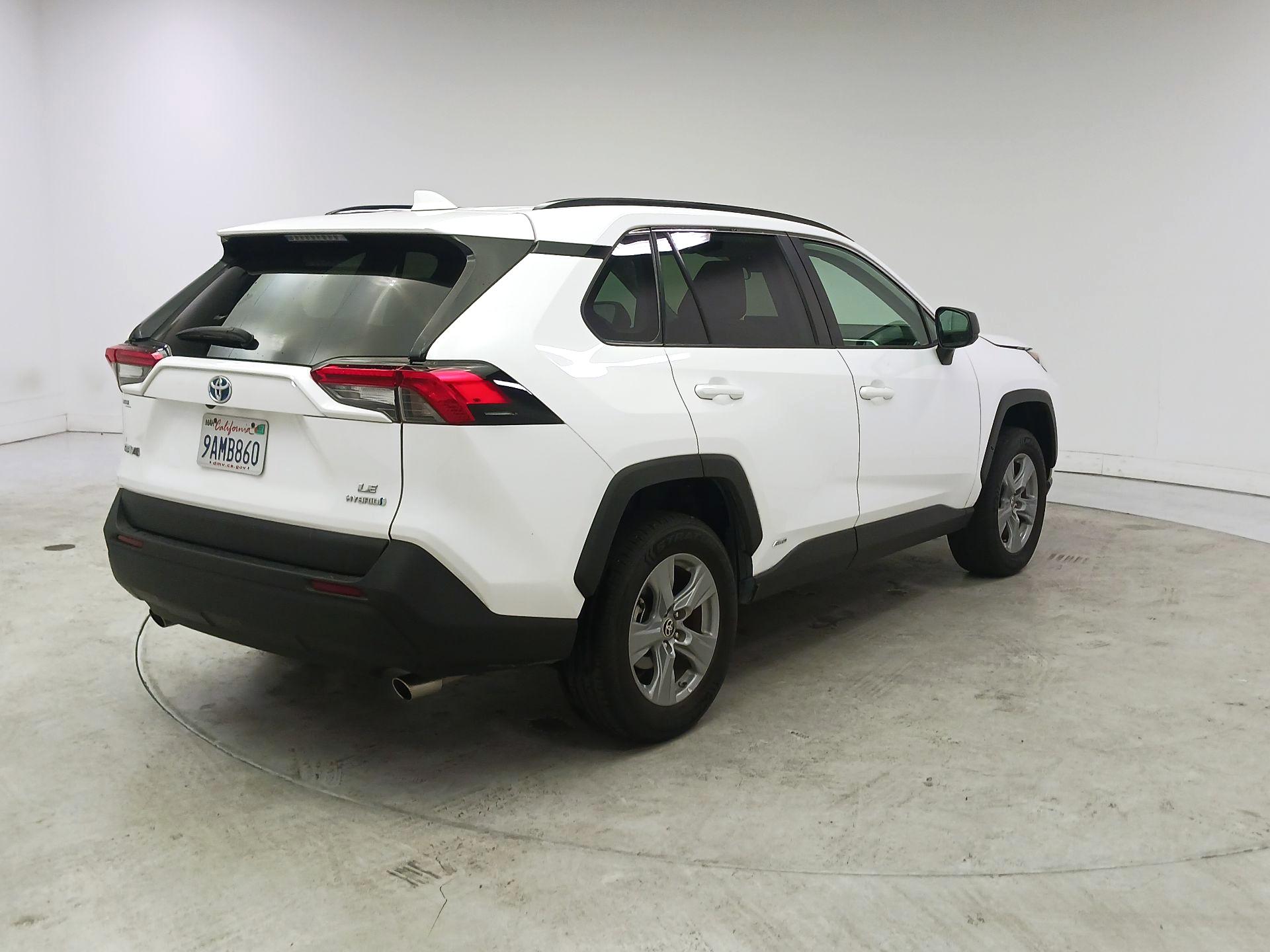 Thumbnail: 2022 Toyota RAV4 - 5