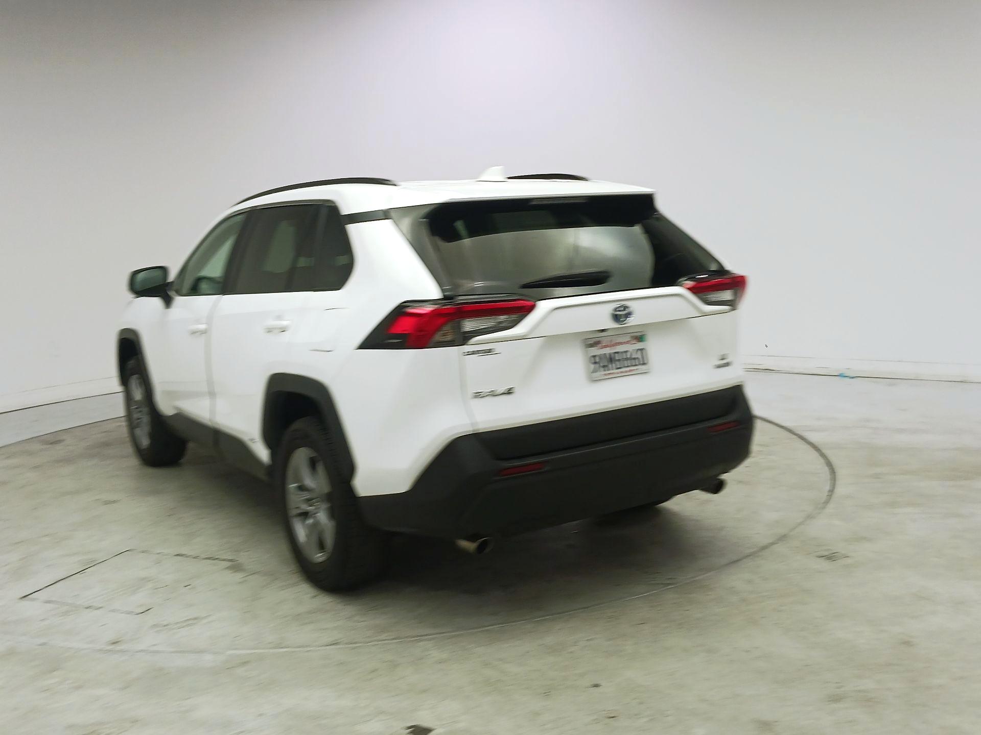 Thumbnail: 2022 Toyota RAV4 - 7