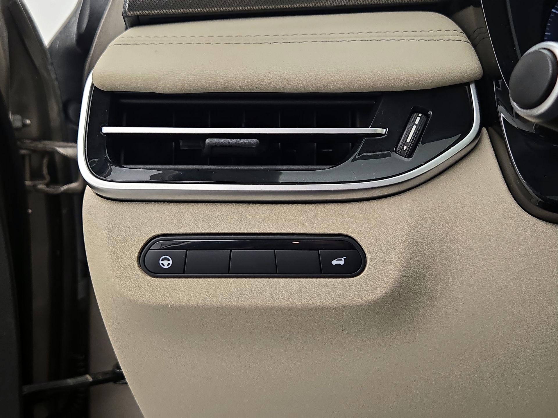 Thumbnail: 2023 INFINITI QX60 - 13