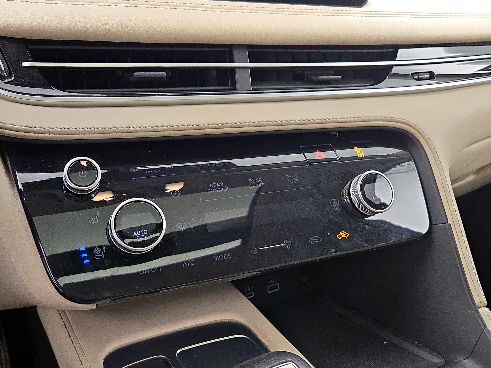 Thumbnail: 2023 INFINITI QX60 - 17