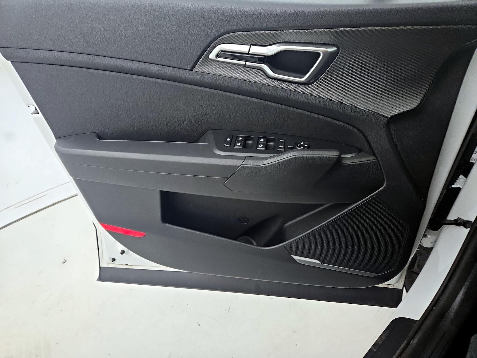 2025 Kia Sportage LX Hybrid - Photo 13