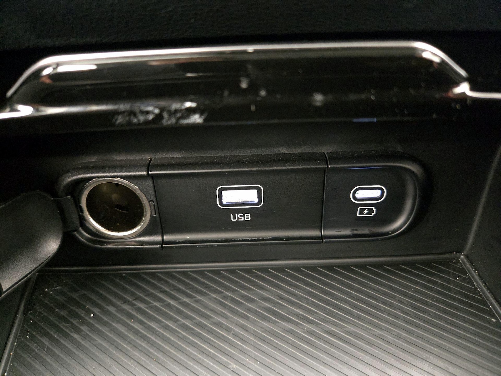 2025 Kia Sportage LX Hybrid - Photo 19