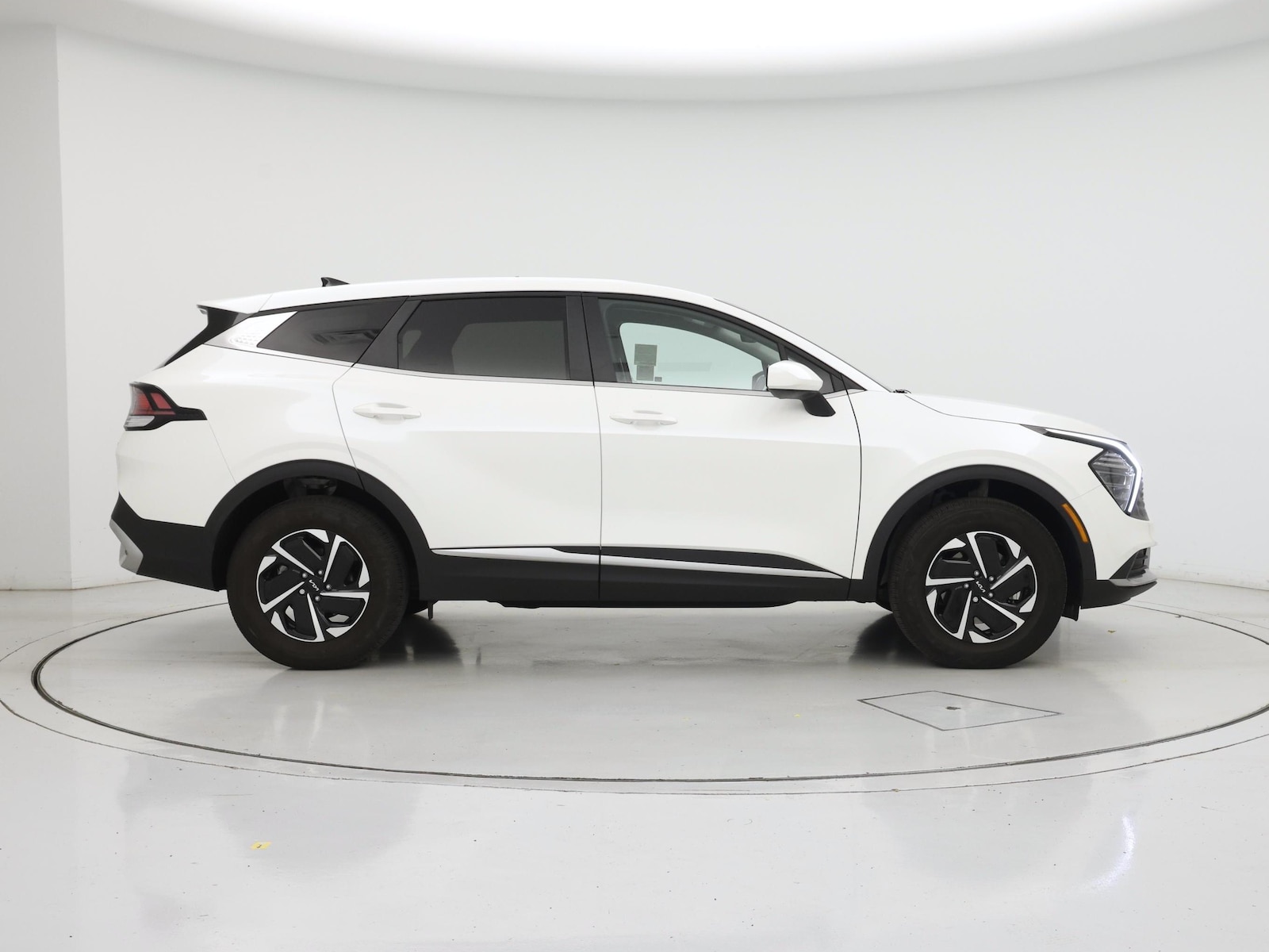 2025 Kia Sportage LX Hybrid - Photo 8