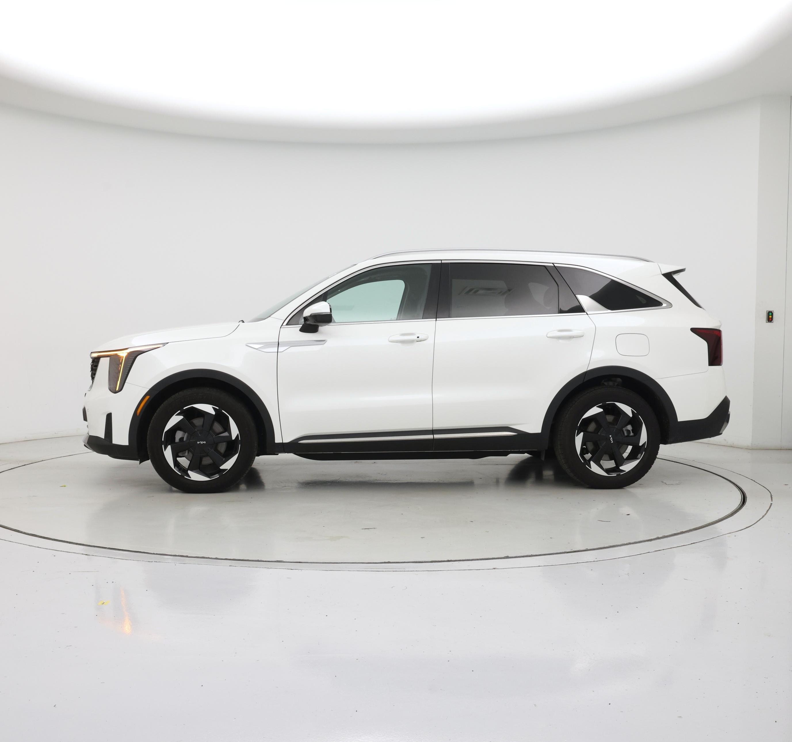 Thumbnail: 2025 Kia Sorento - 3