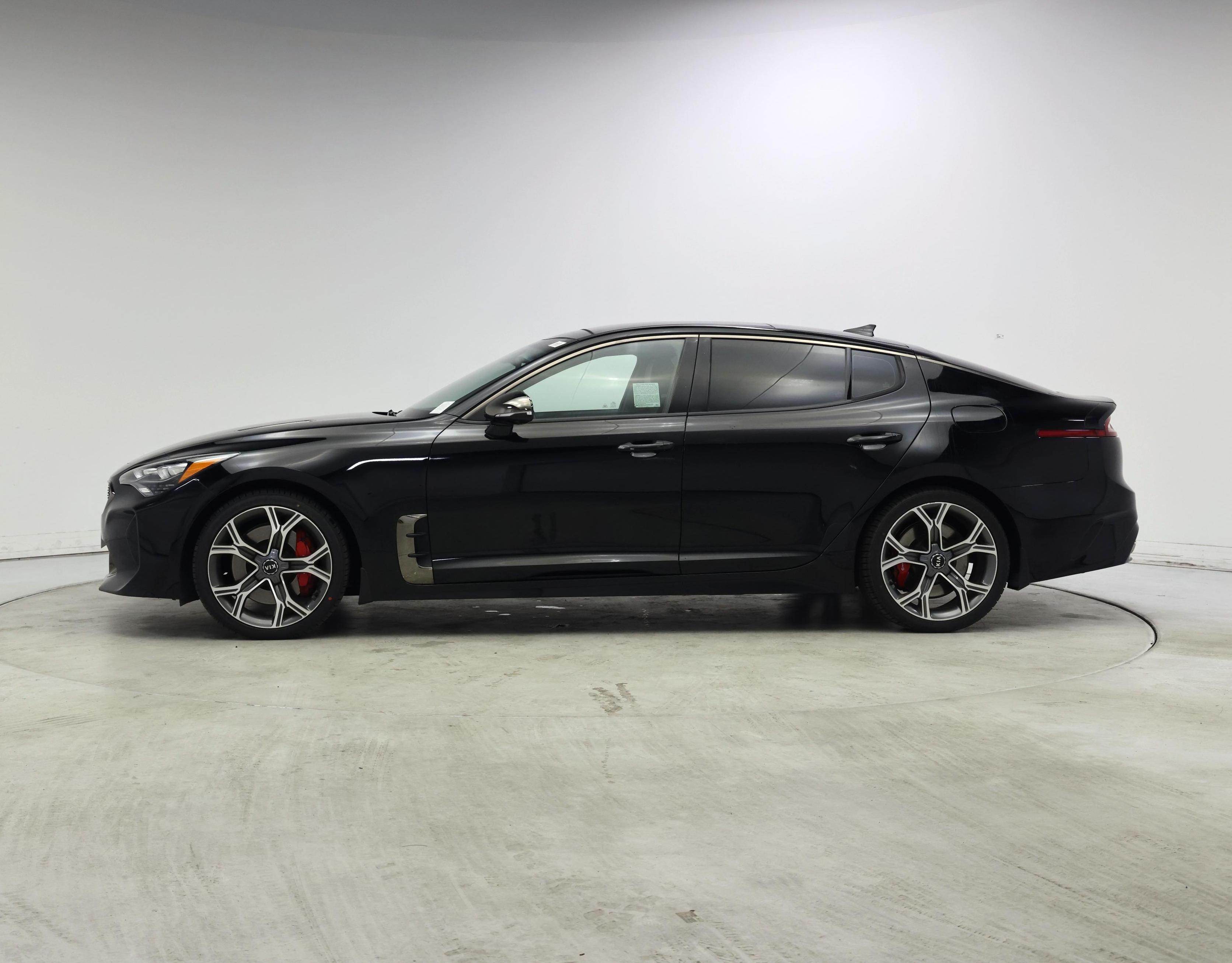 Thumbnail: 2021 Kia Stinger - 3