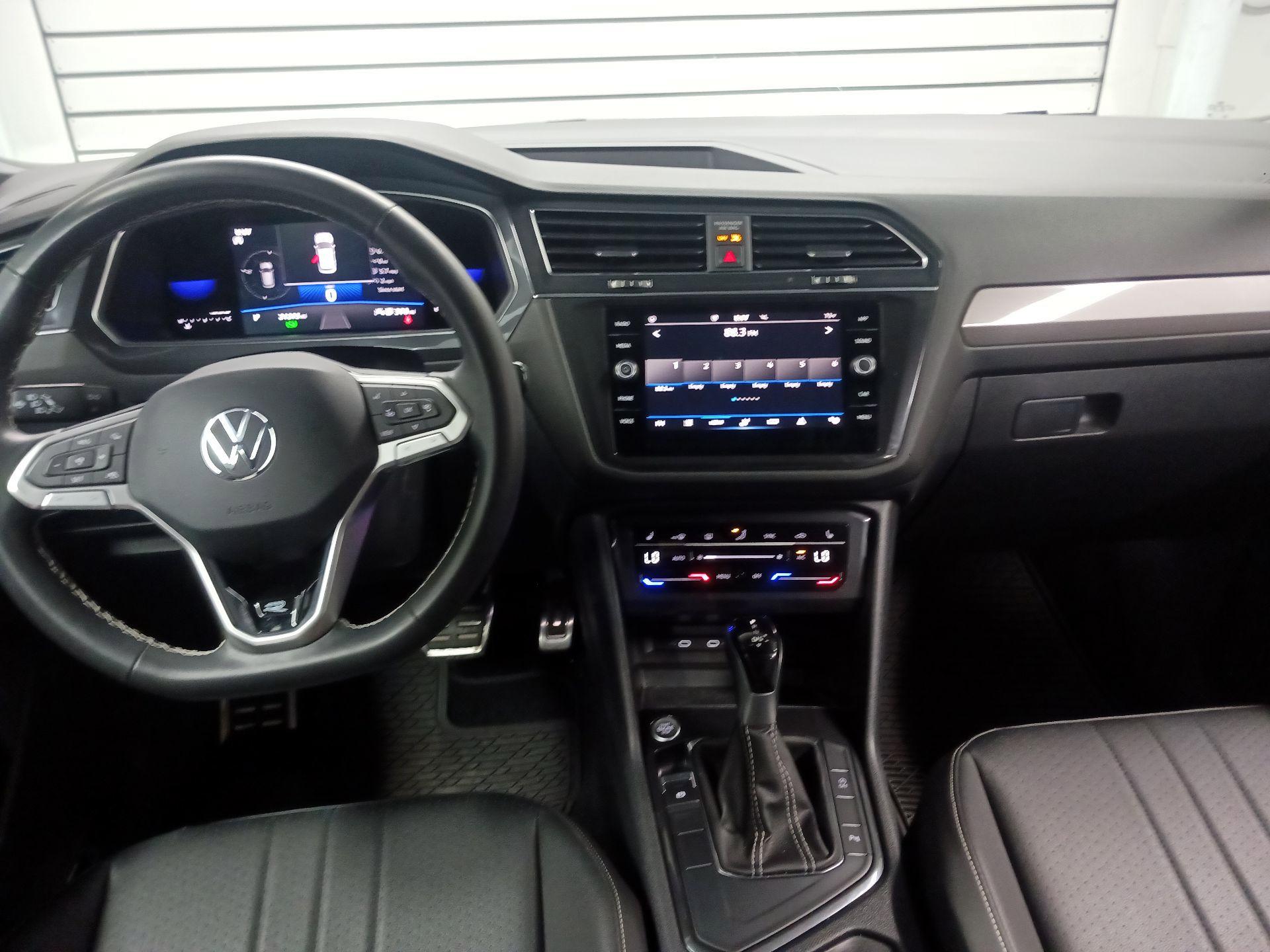 Thumbnail: 2023 Volkswagen Tiguan - 9