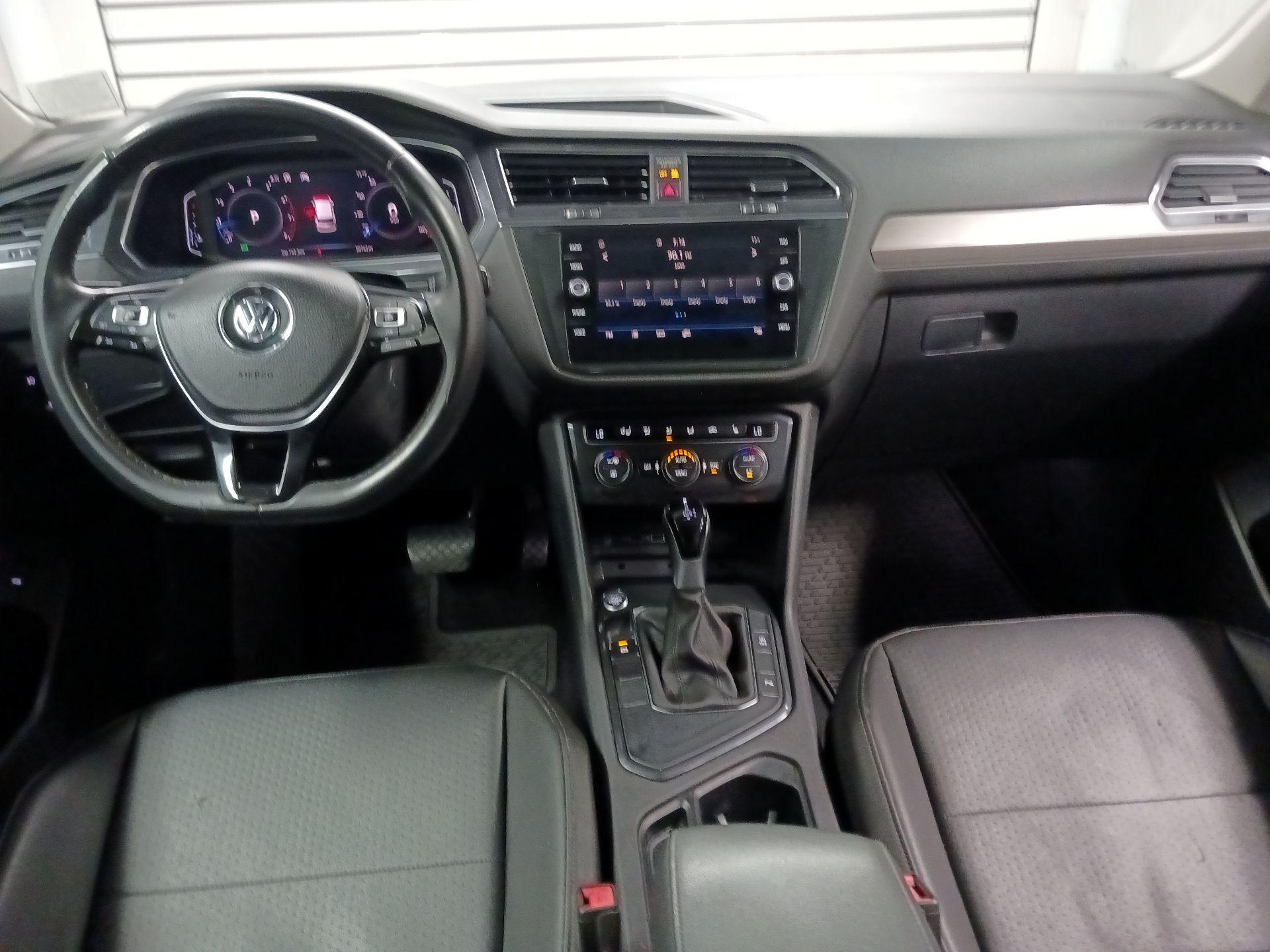 Thumbnail: 2020 Volkswagen Tiguan - 9