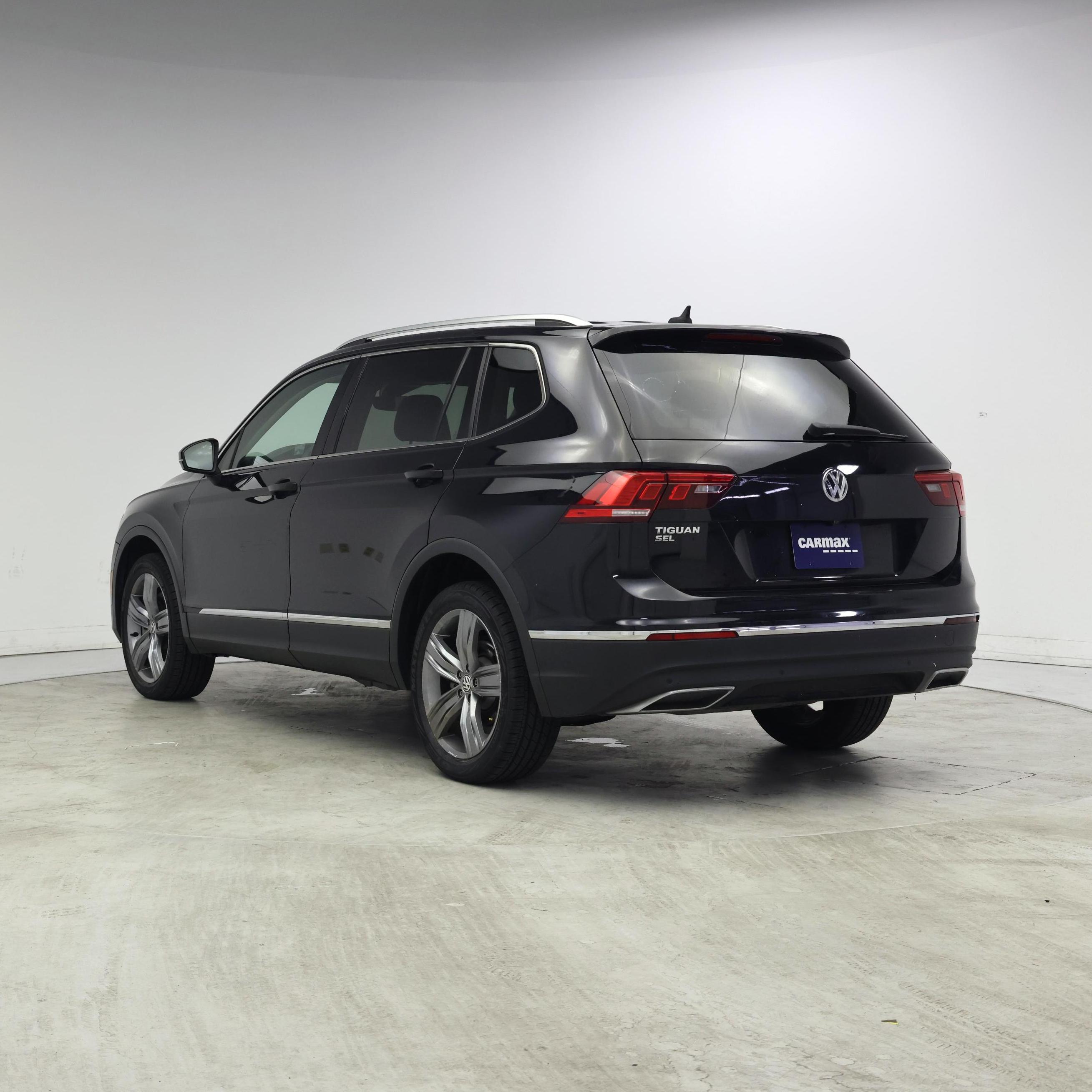 Thumbnail: 2020 Volkswagen Tiguan - 2