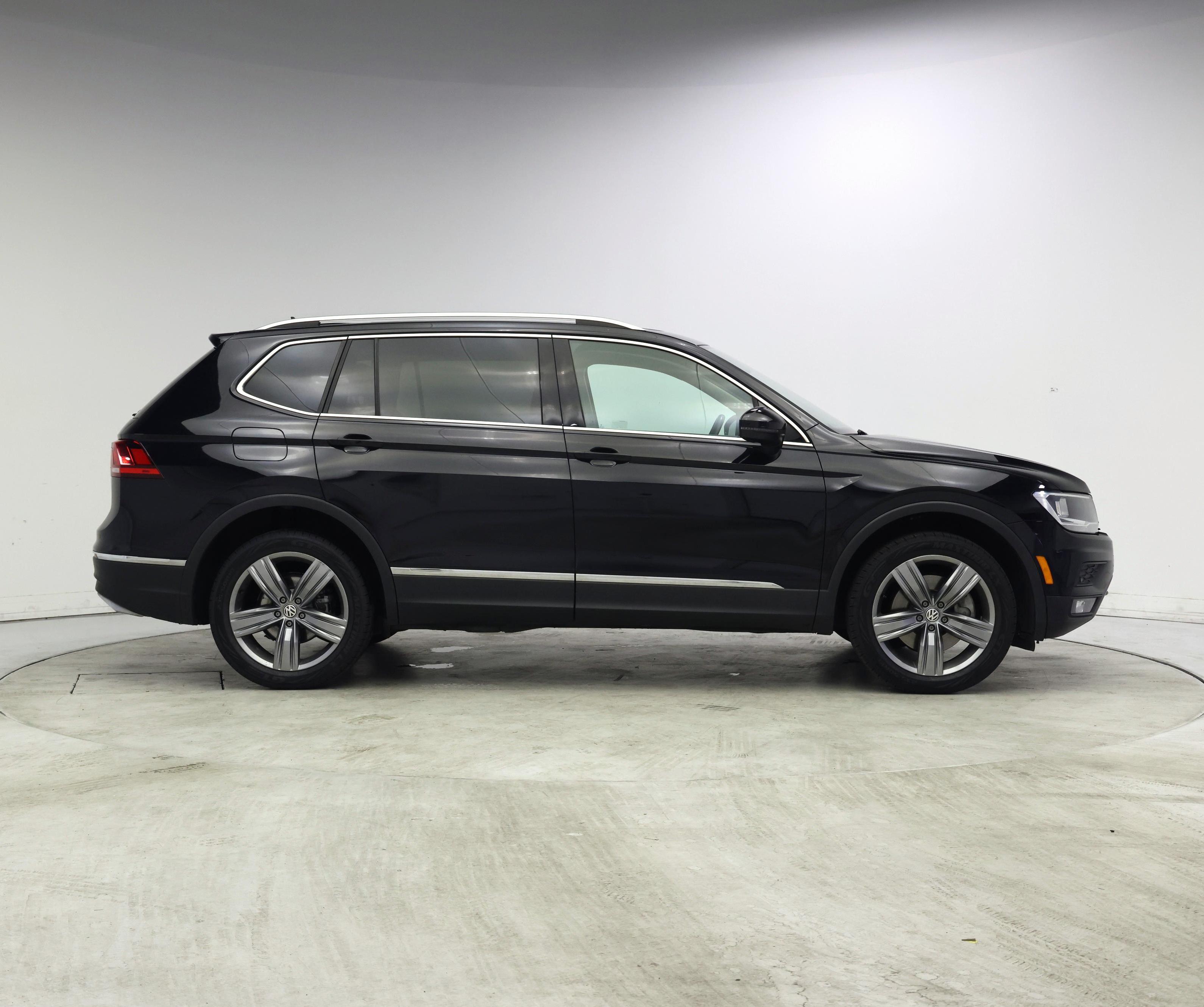 Thumbnail: 2020 Volkswagen Tiguan - 7