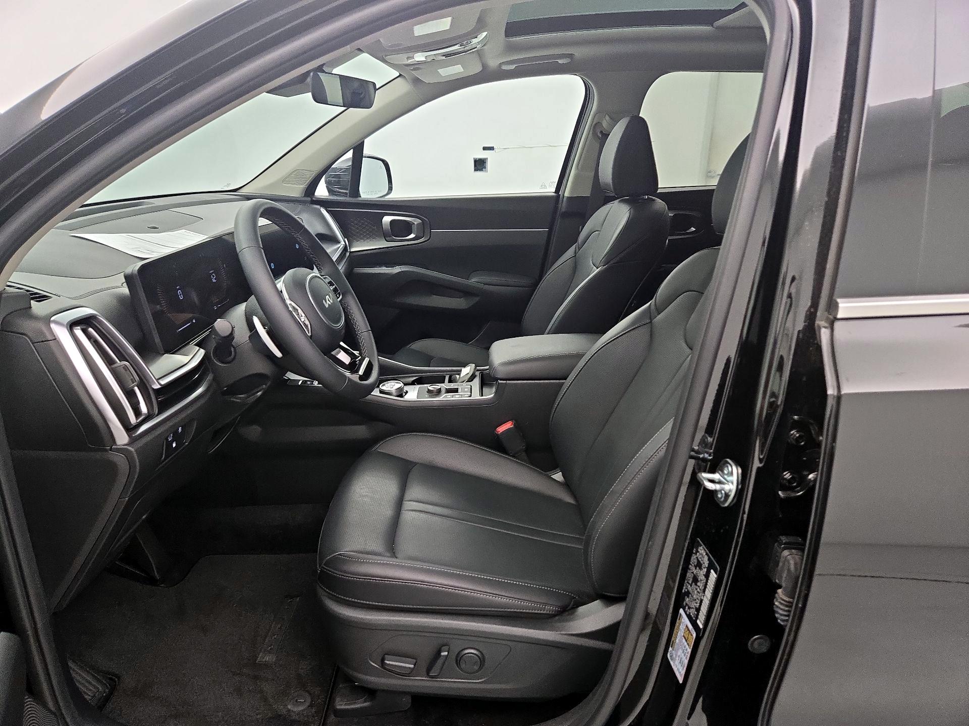 Thumbnail: 2025 Kia Sorento - 11