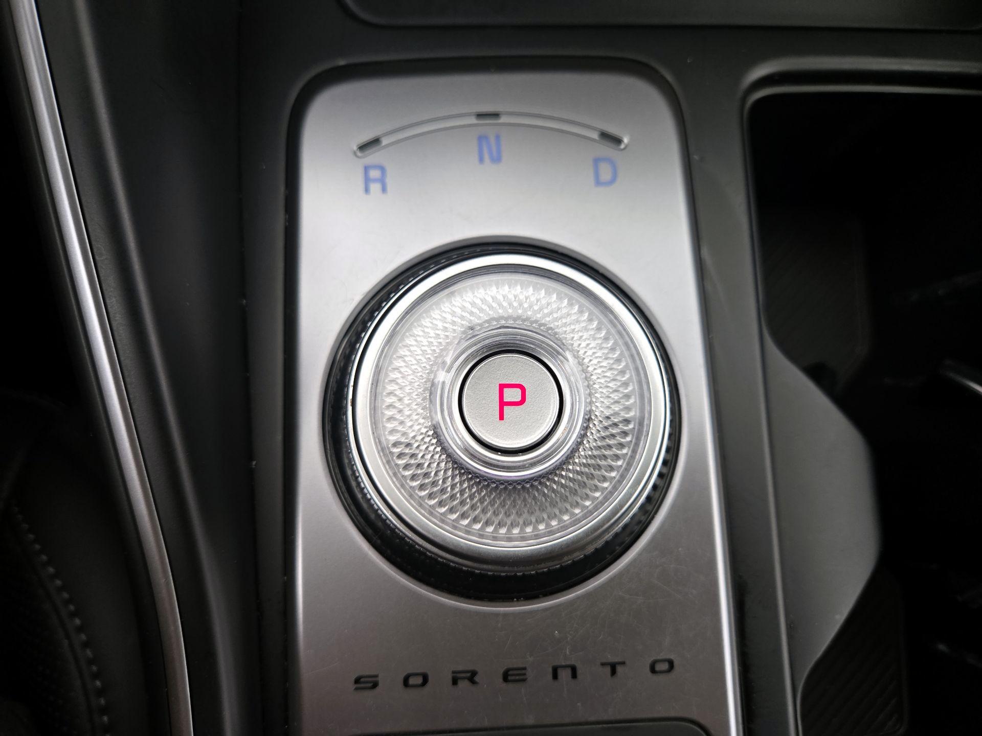 Thumbnail: 2025 Kia Sorento - 18
