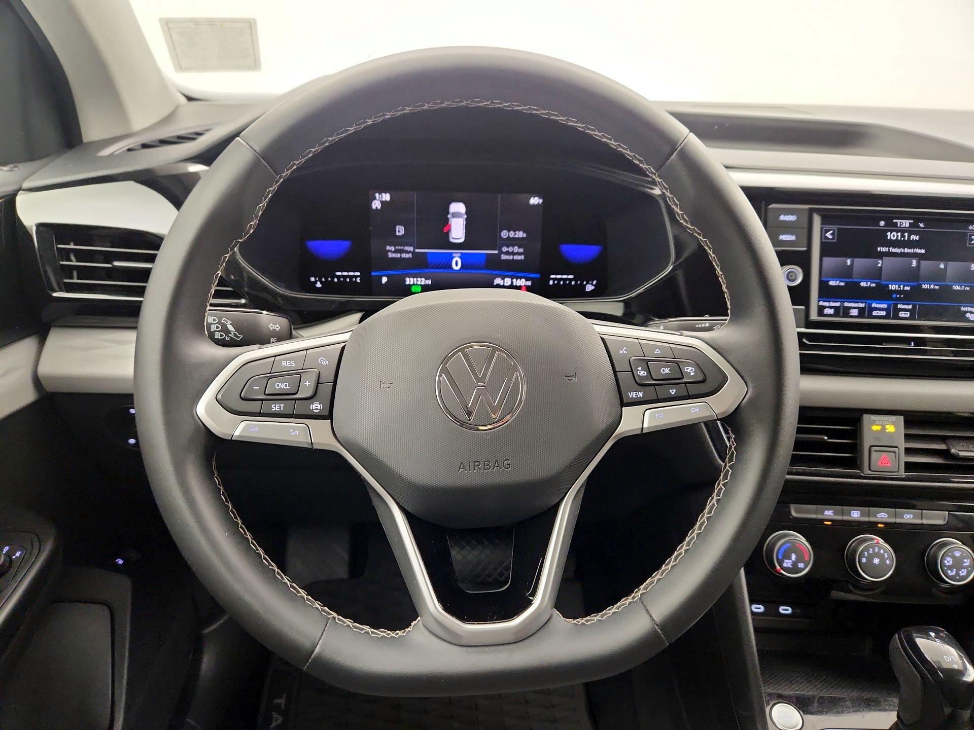 Thumbnail: 2023 Volkswagen Taos - 10