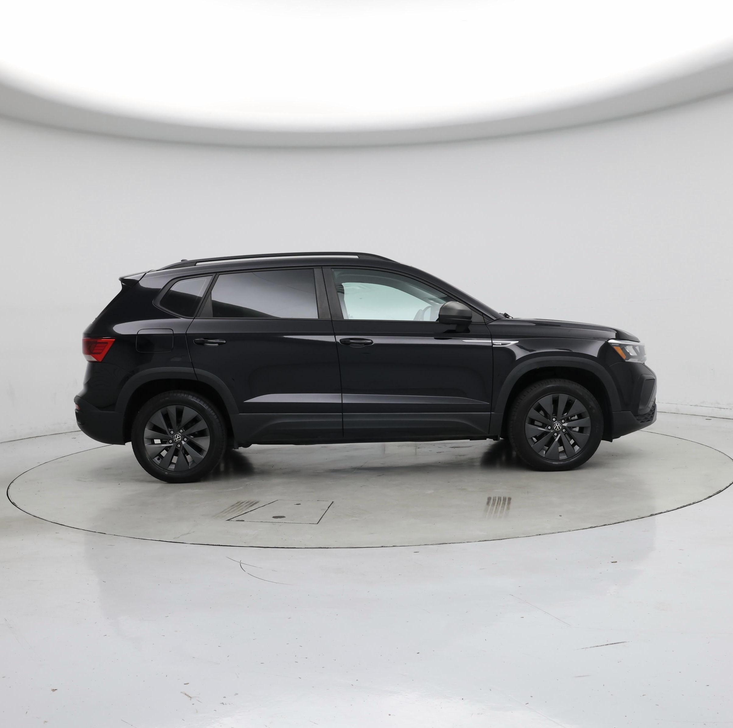 Thumbnail: 2023 Volkswagen Taos - 7