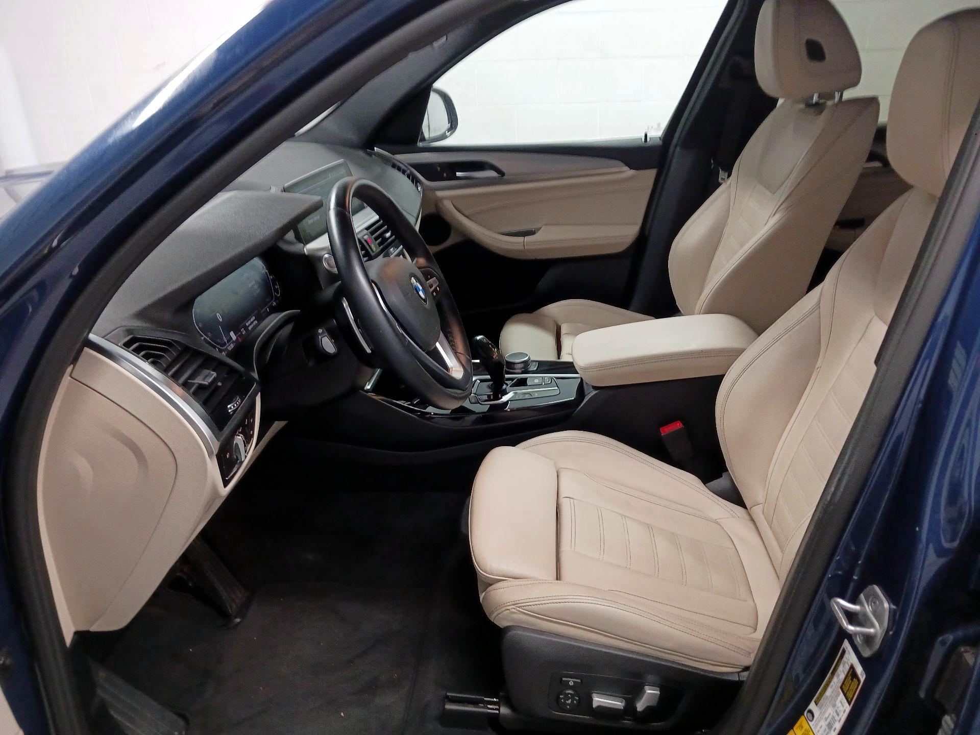 Thumbnail: 2021 BMW X3 - 11